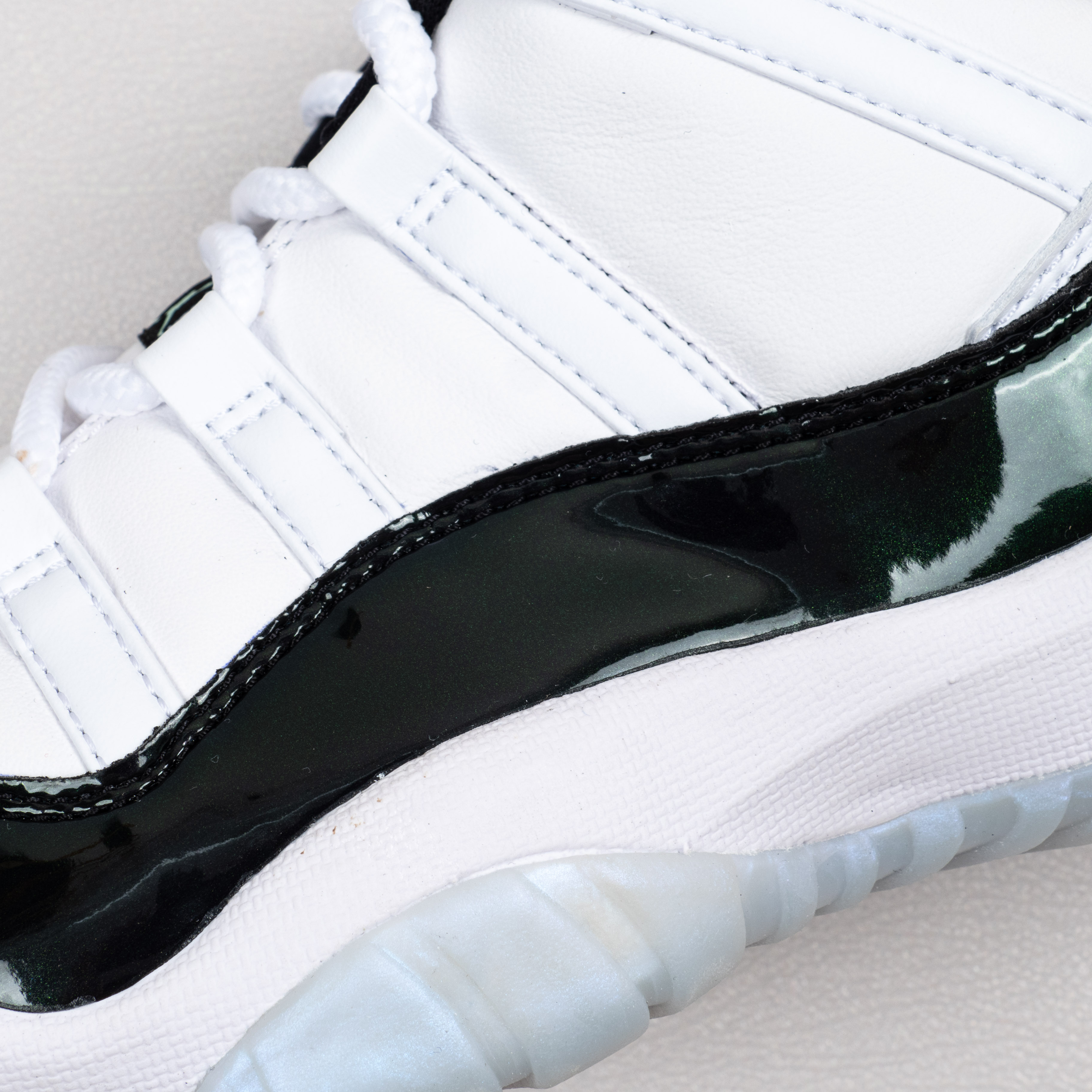 11s Retro Low Iridescent