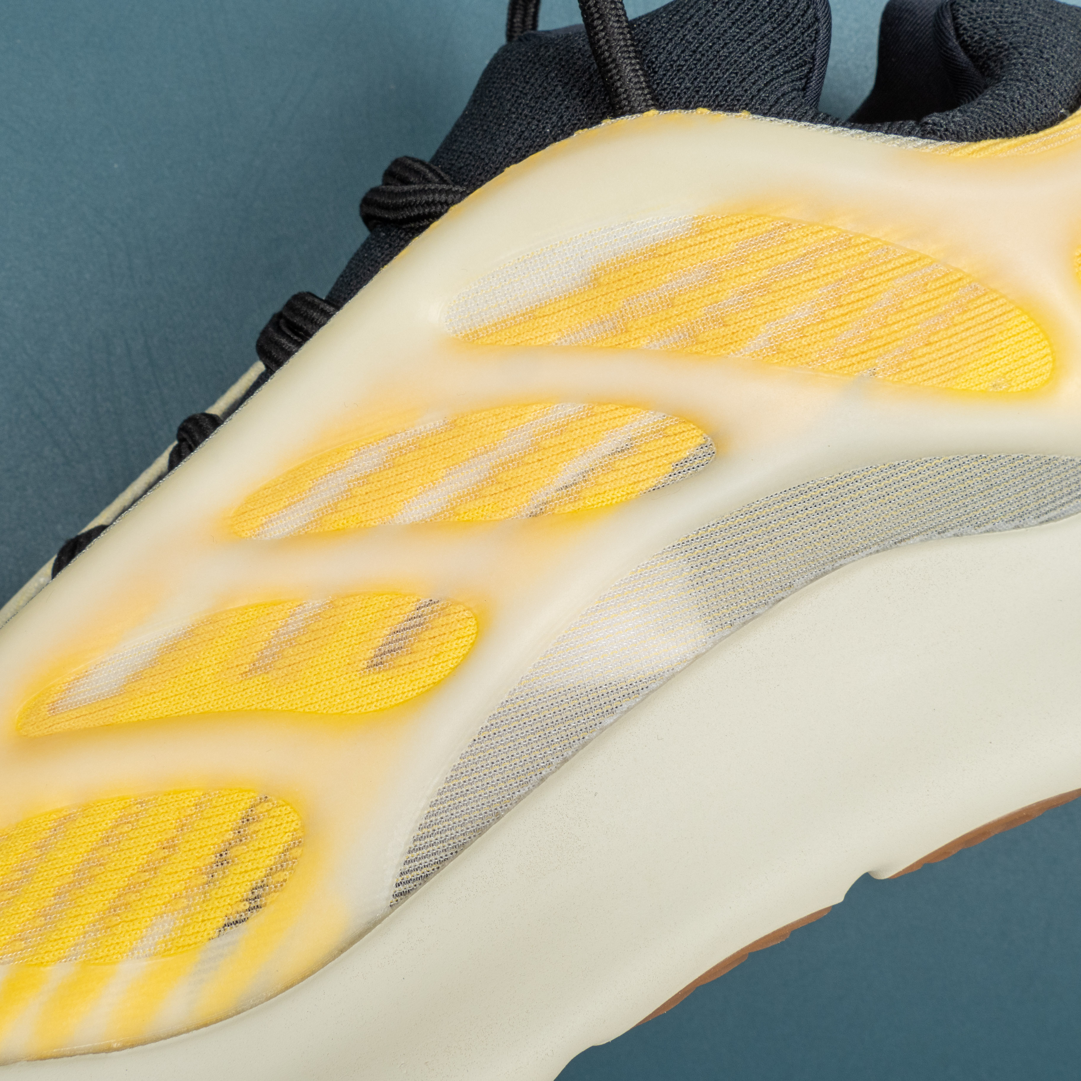 700 V3 Mono Safflower