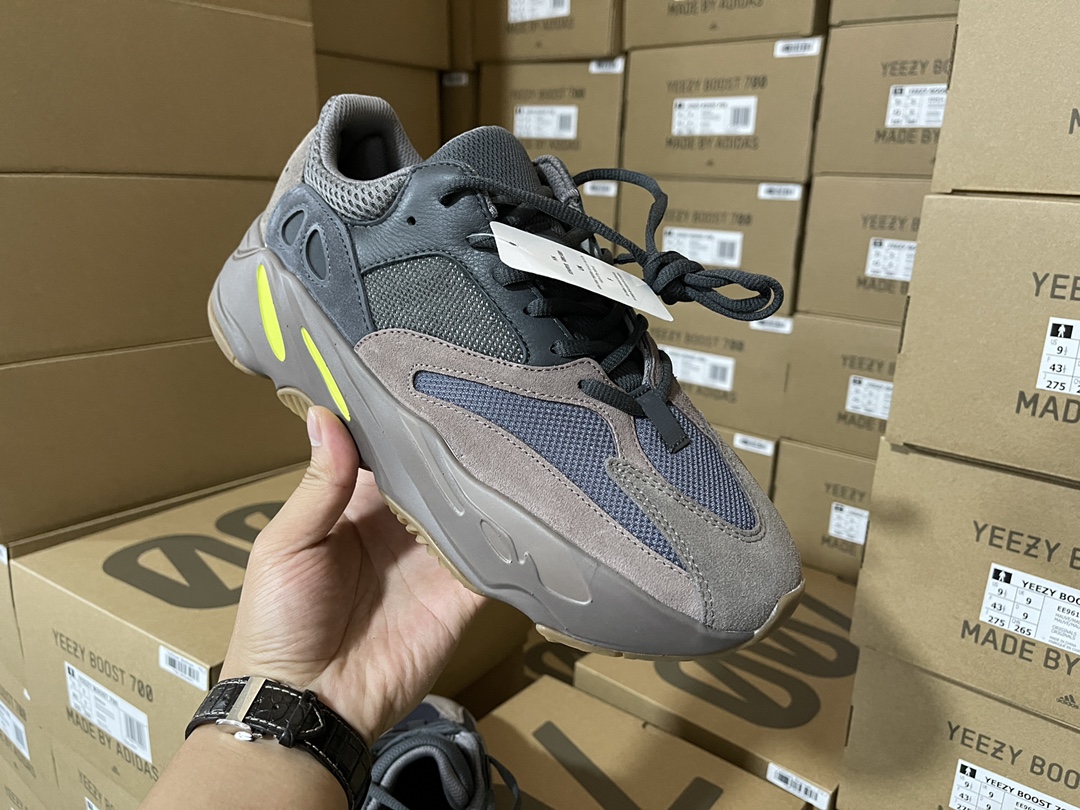 700 Mauve