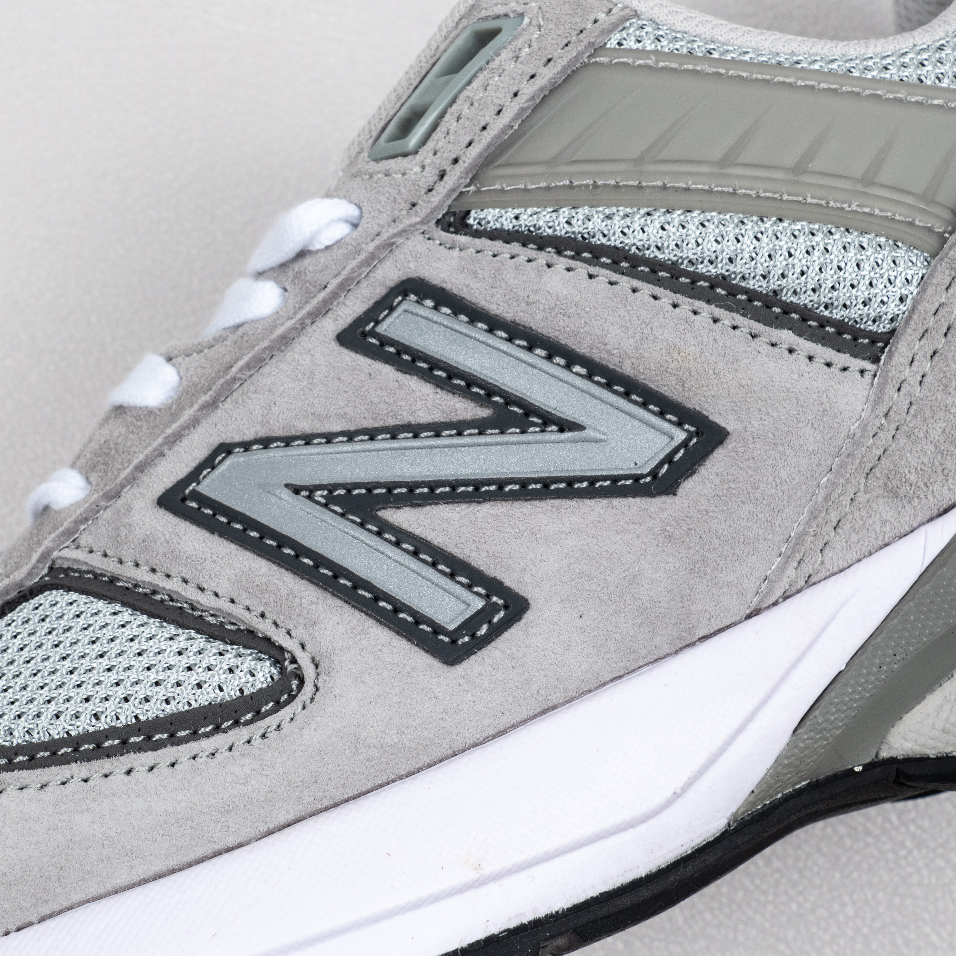 【Free Shipping】990v5 Grey