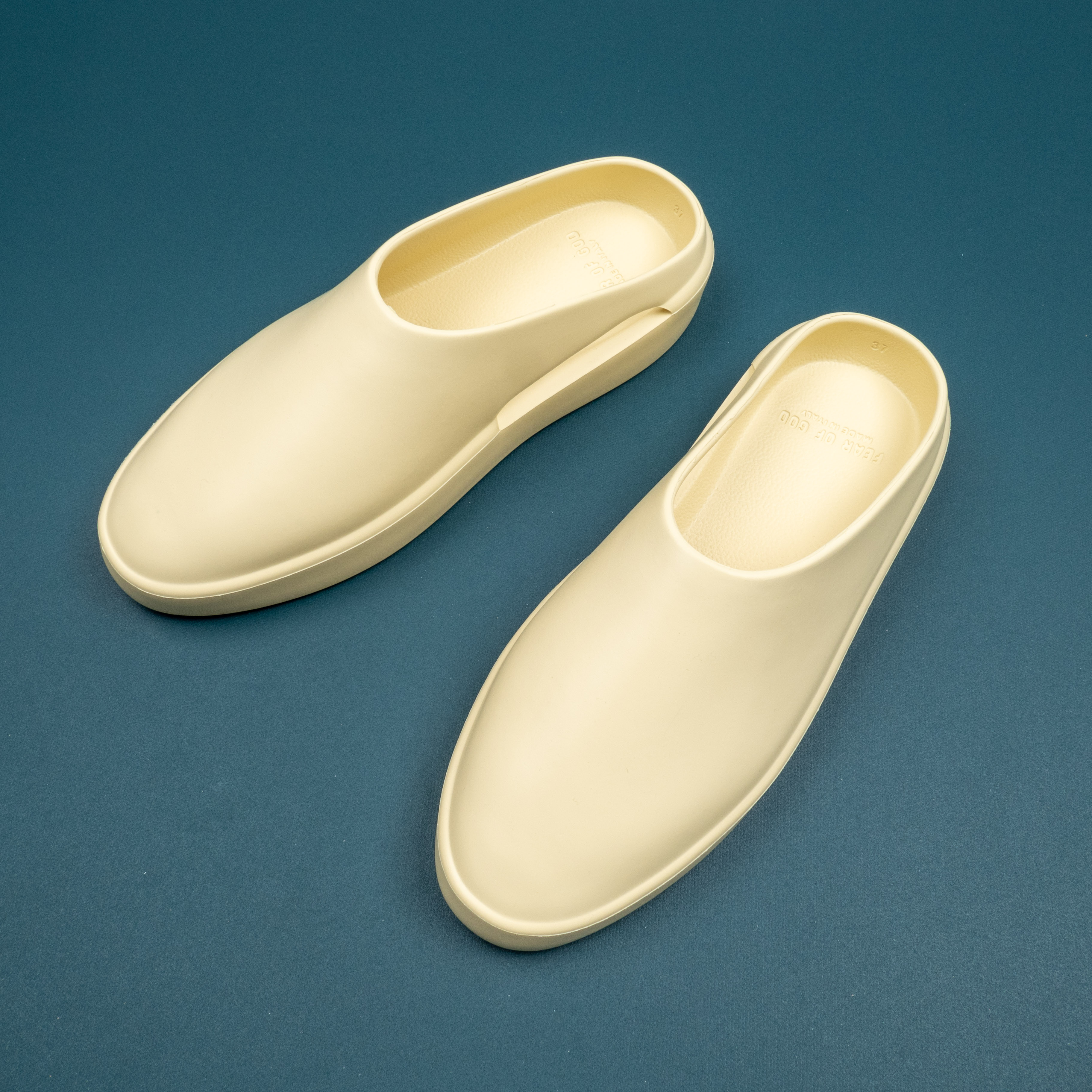 Caliornia One Stirrup Cream