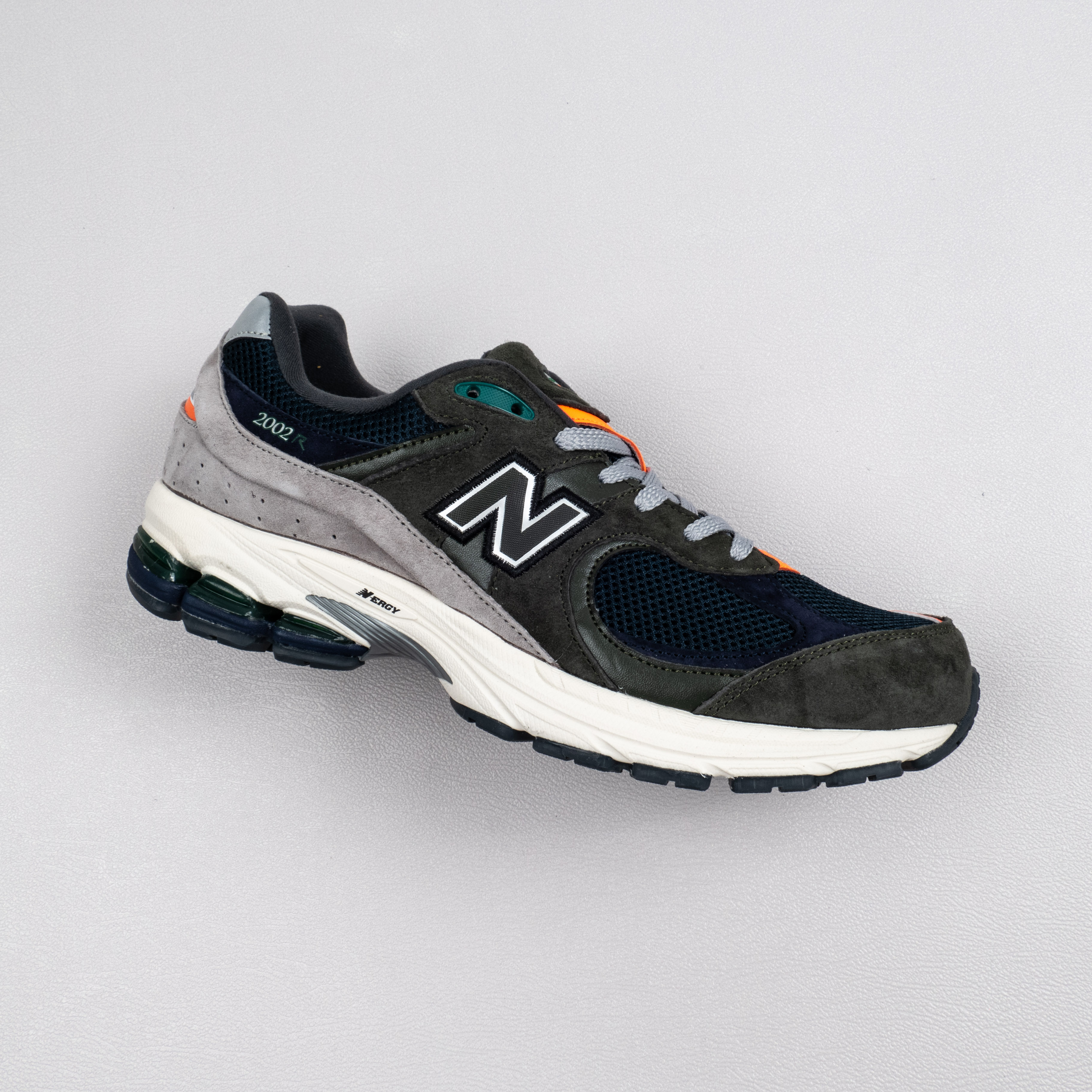 【Free Shipping】2002R Defense Green Natural Indigo