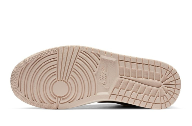 1's Low Black Guava Ice