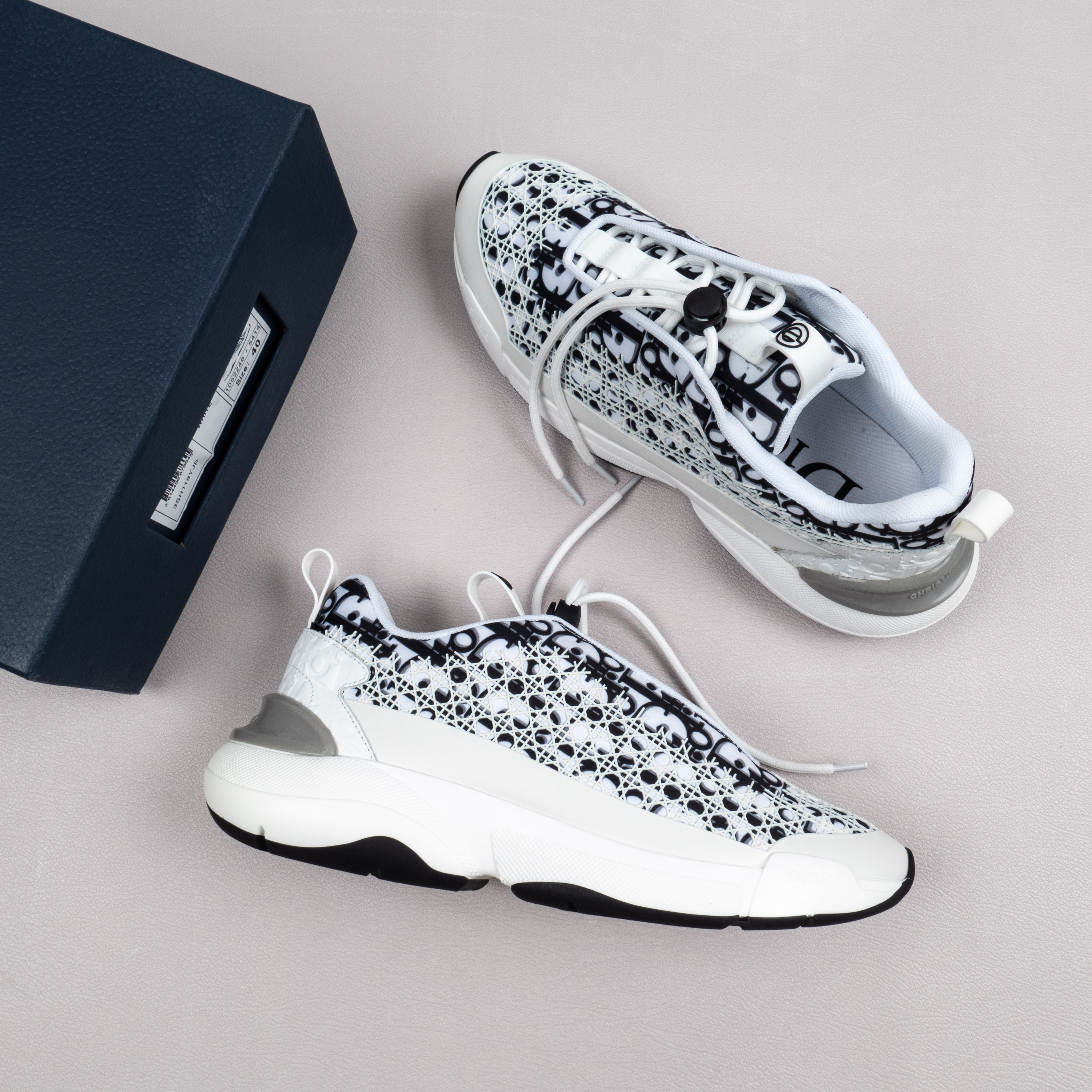 【Free shipping】男女鞋 DlOR 运动休闲老爹鞋松紧鞋带黑白色