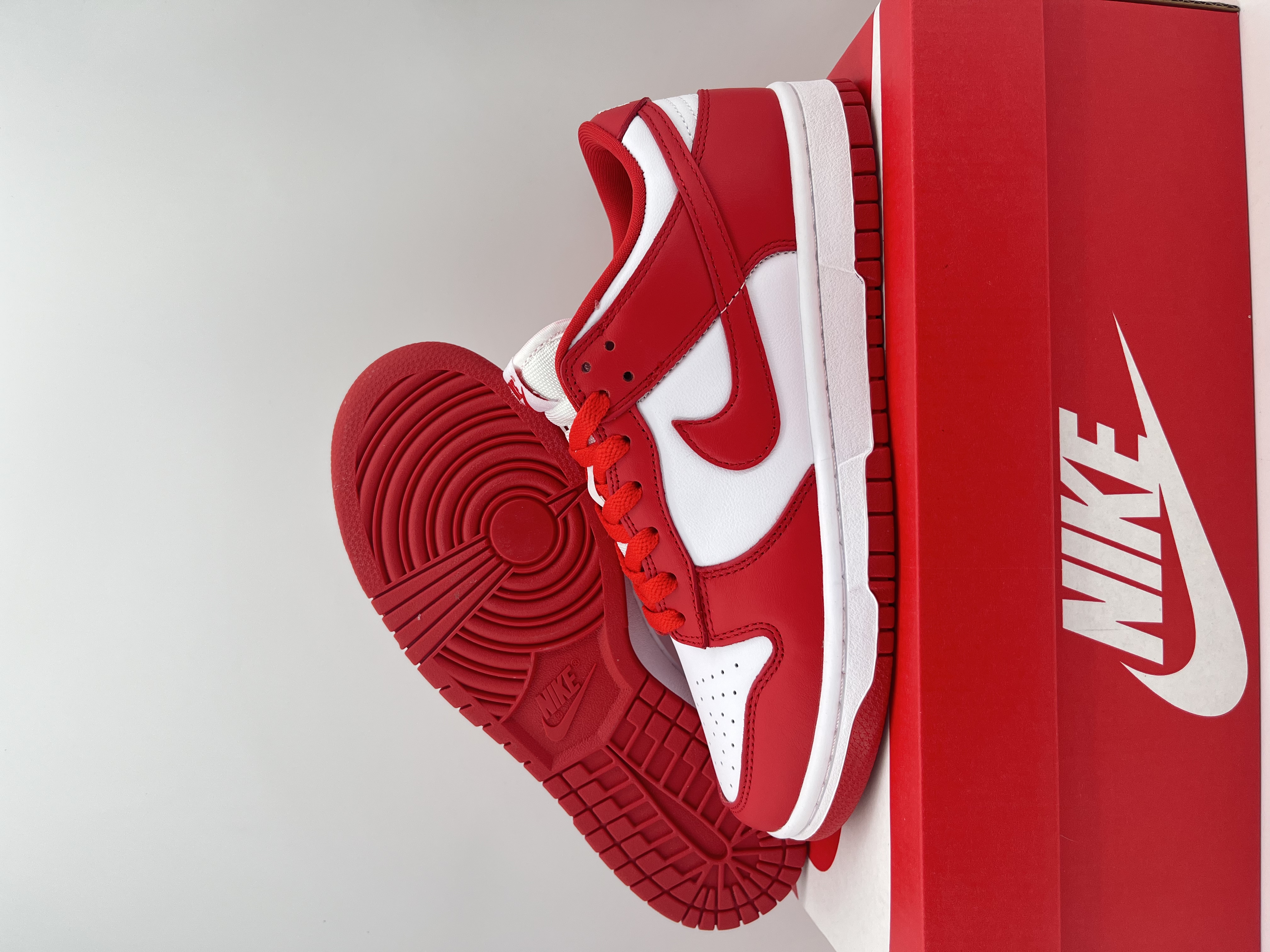 Dunk Low University Red