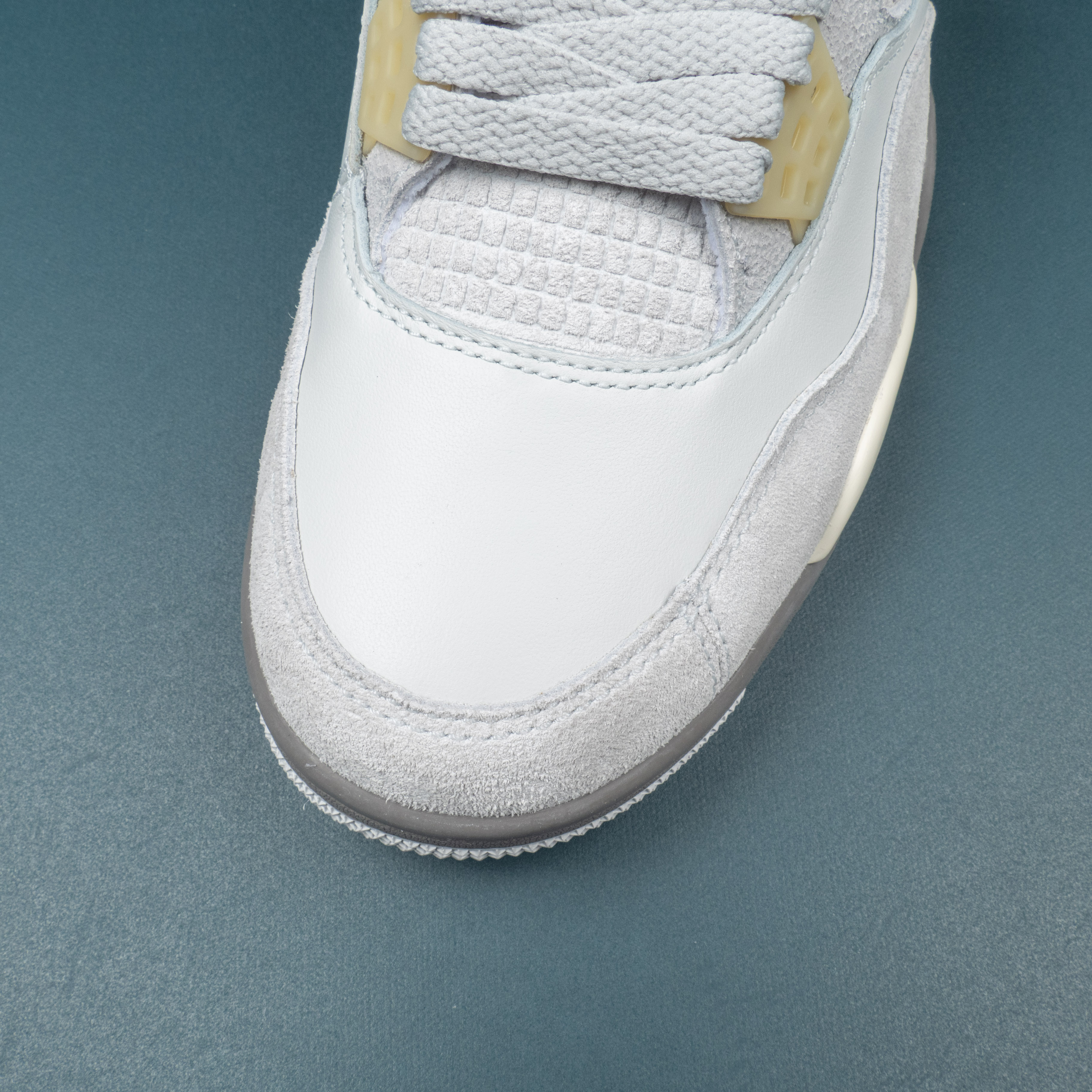 4s Retro SE Craft Photon Dust