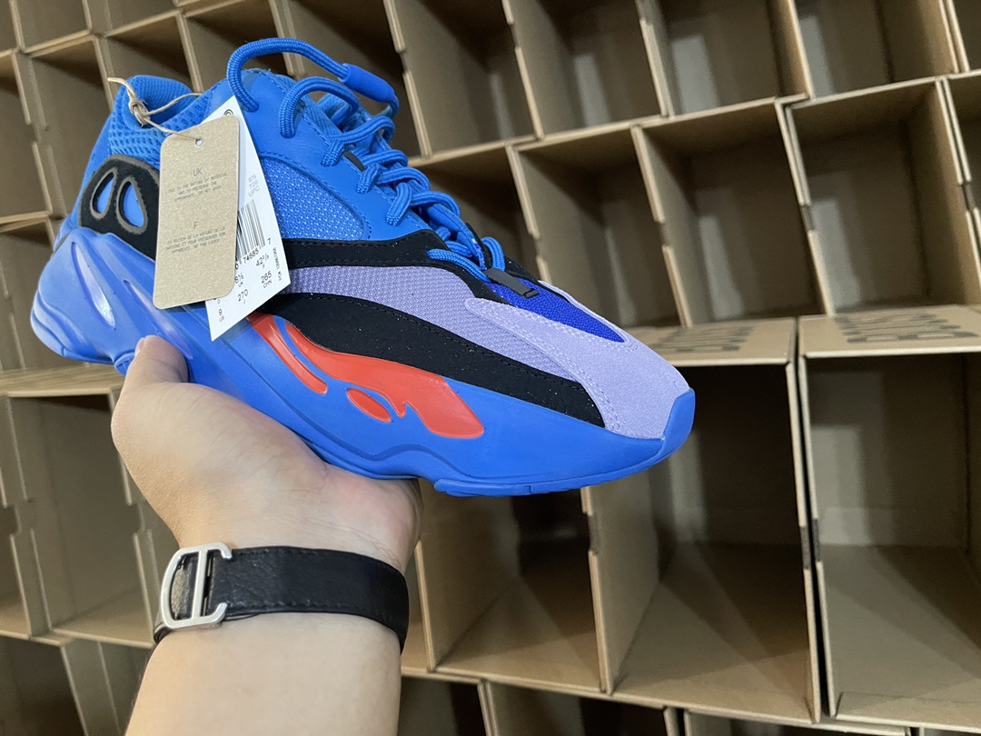 700 Hi-Res Blue