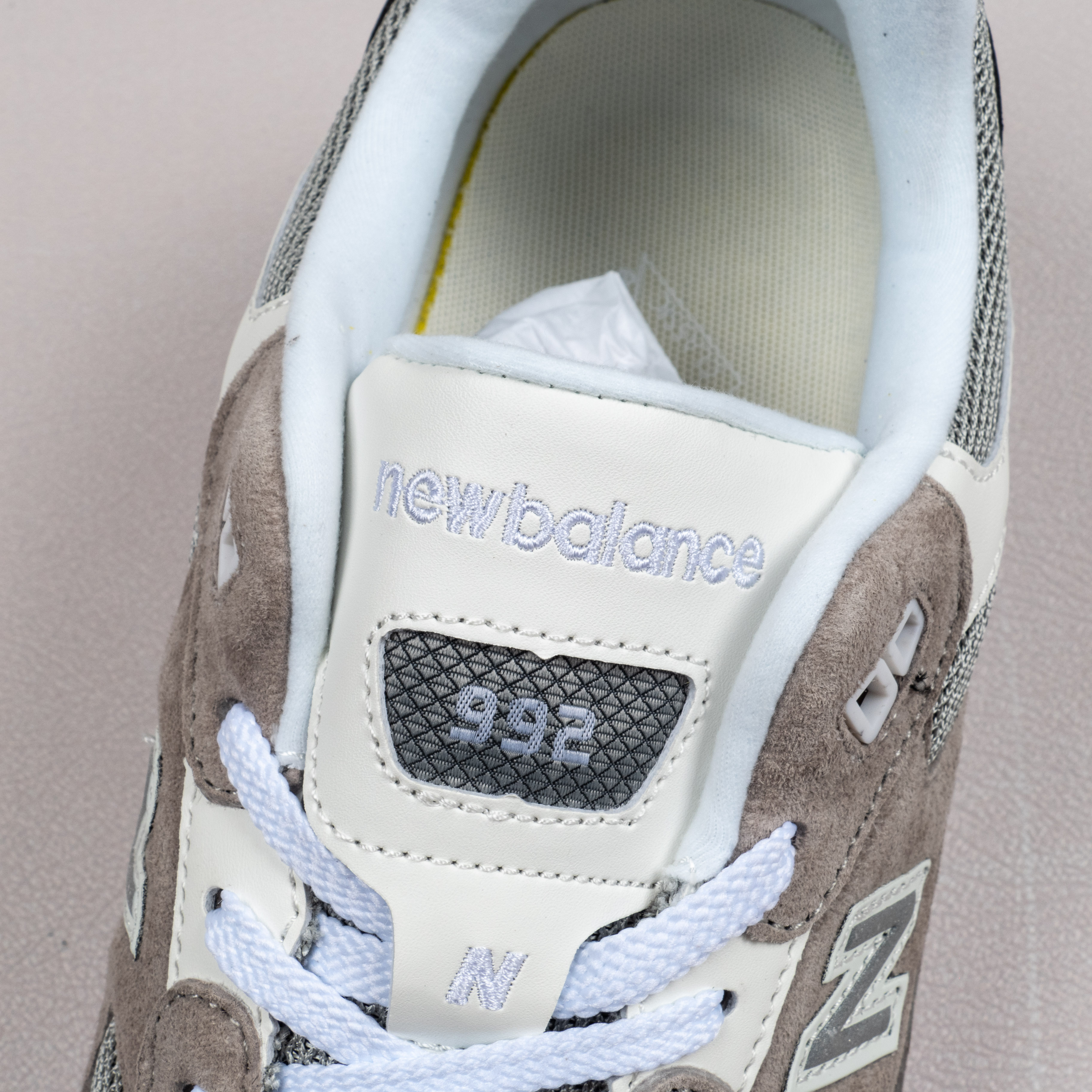 992 White Silver Nimbus Cloud