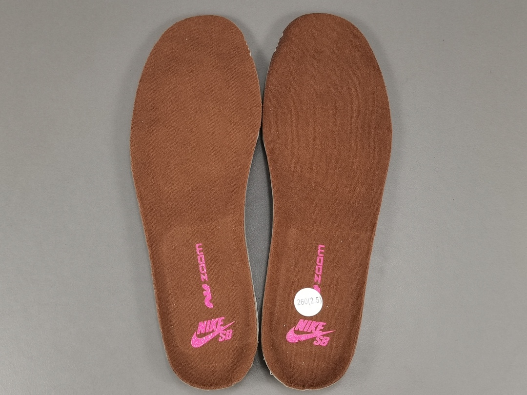 SB Dunk Low Pro Paisley Brown