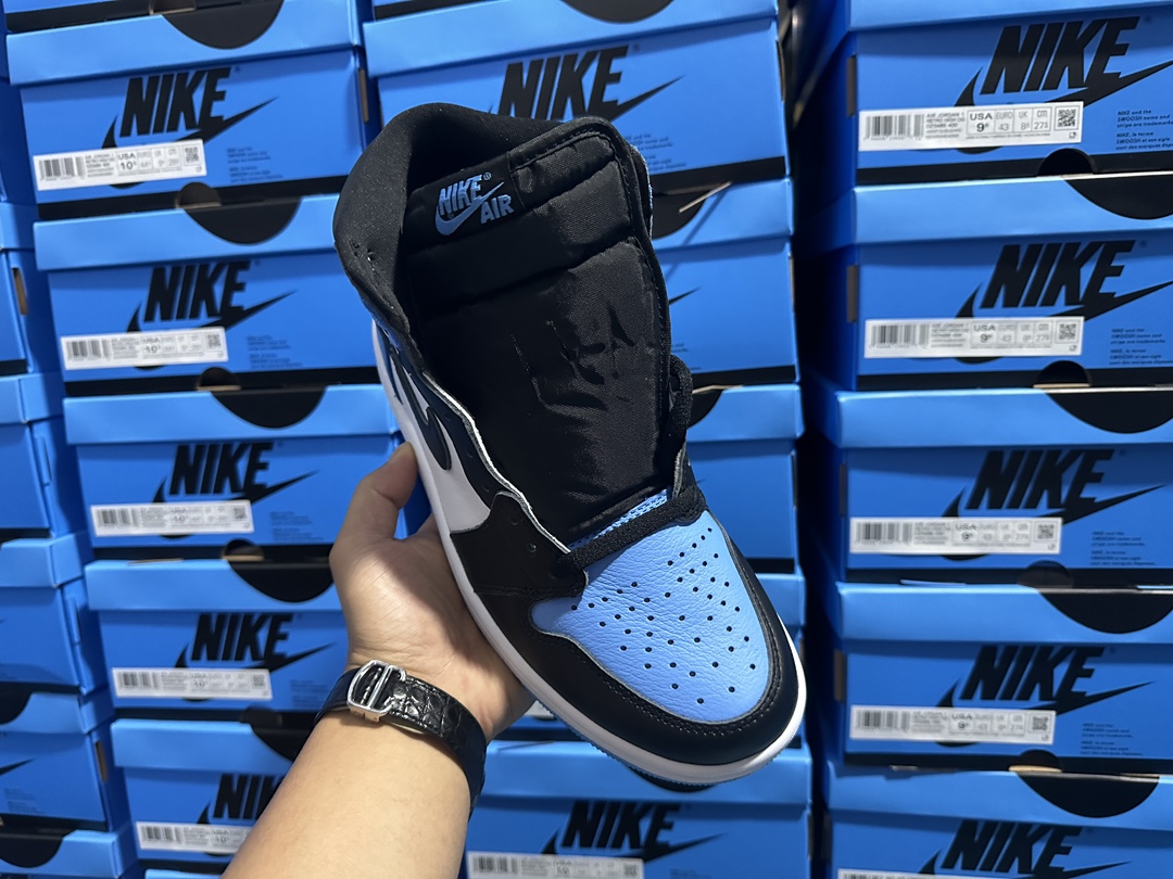 1's Retro High OG Blue Black