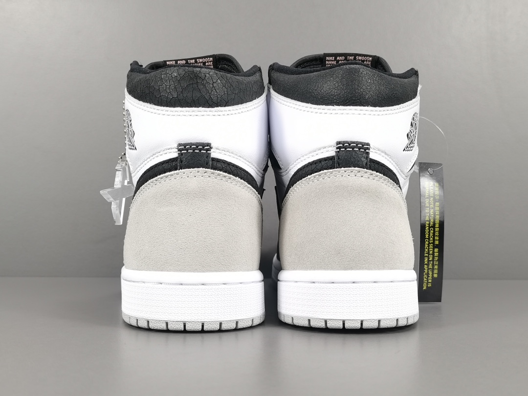 1's Retro High OG Bleached Coral