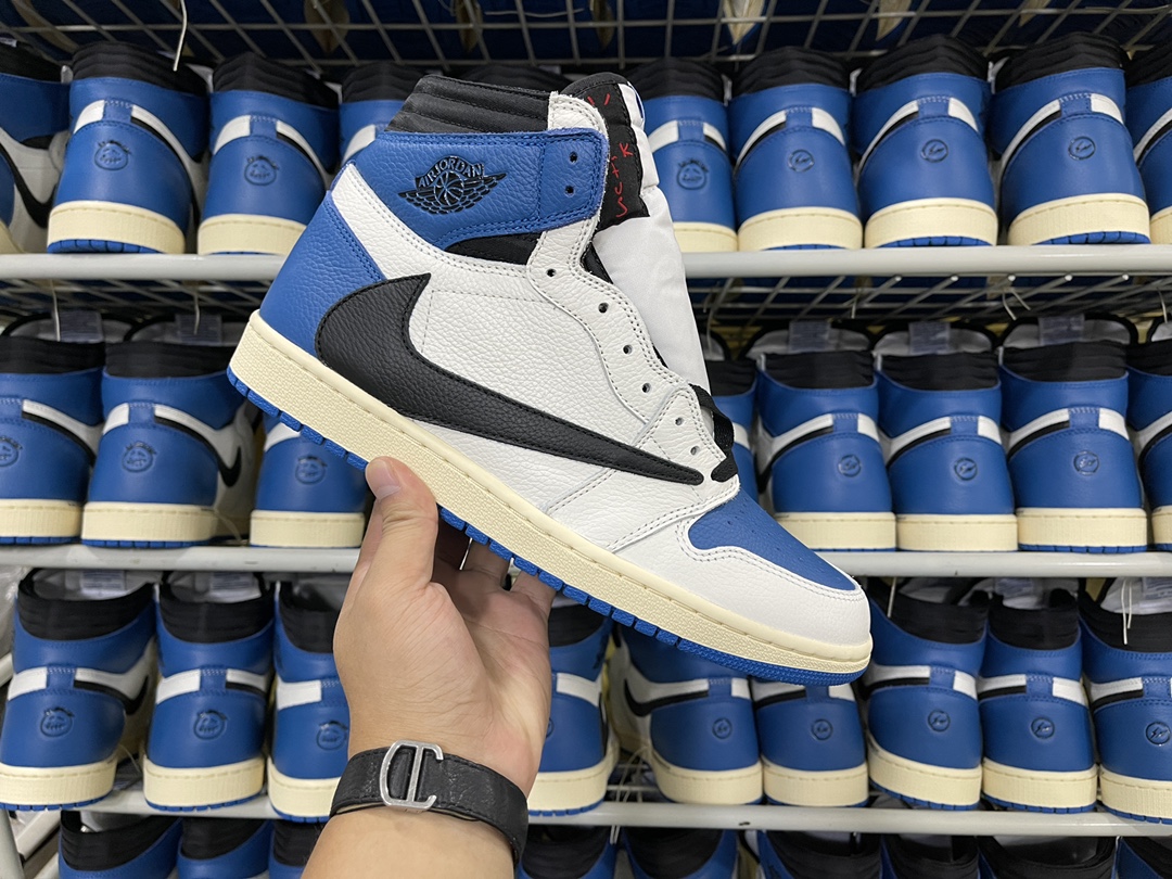 1's High OG SP Fragment x Travis Scott
