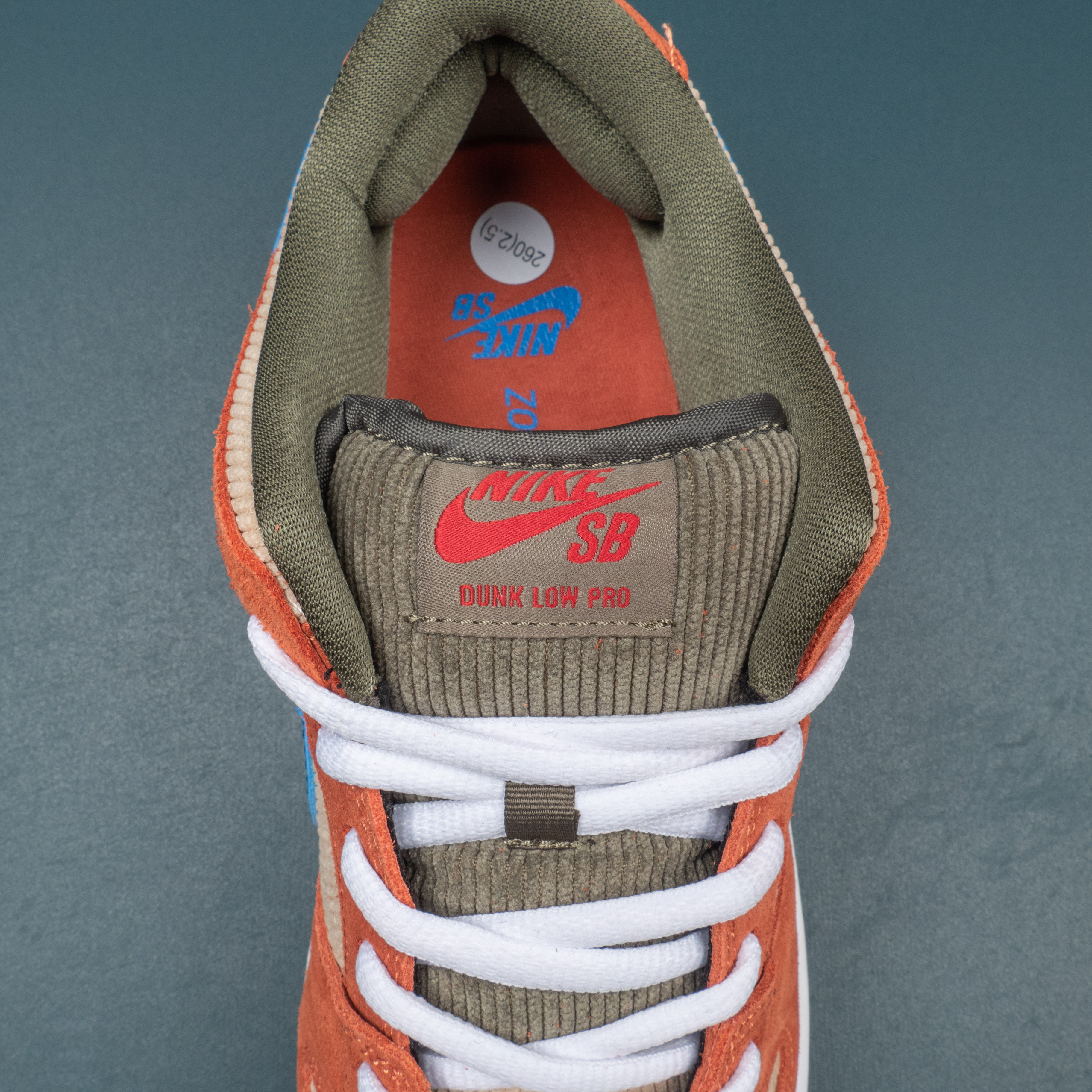 SB Dunk Low Corduroy Dusty Peach