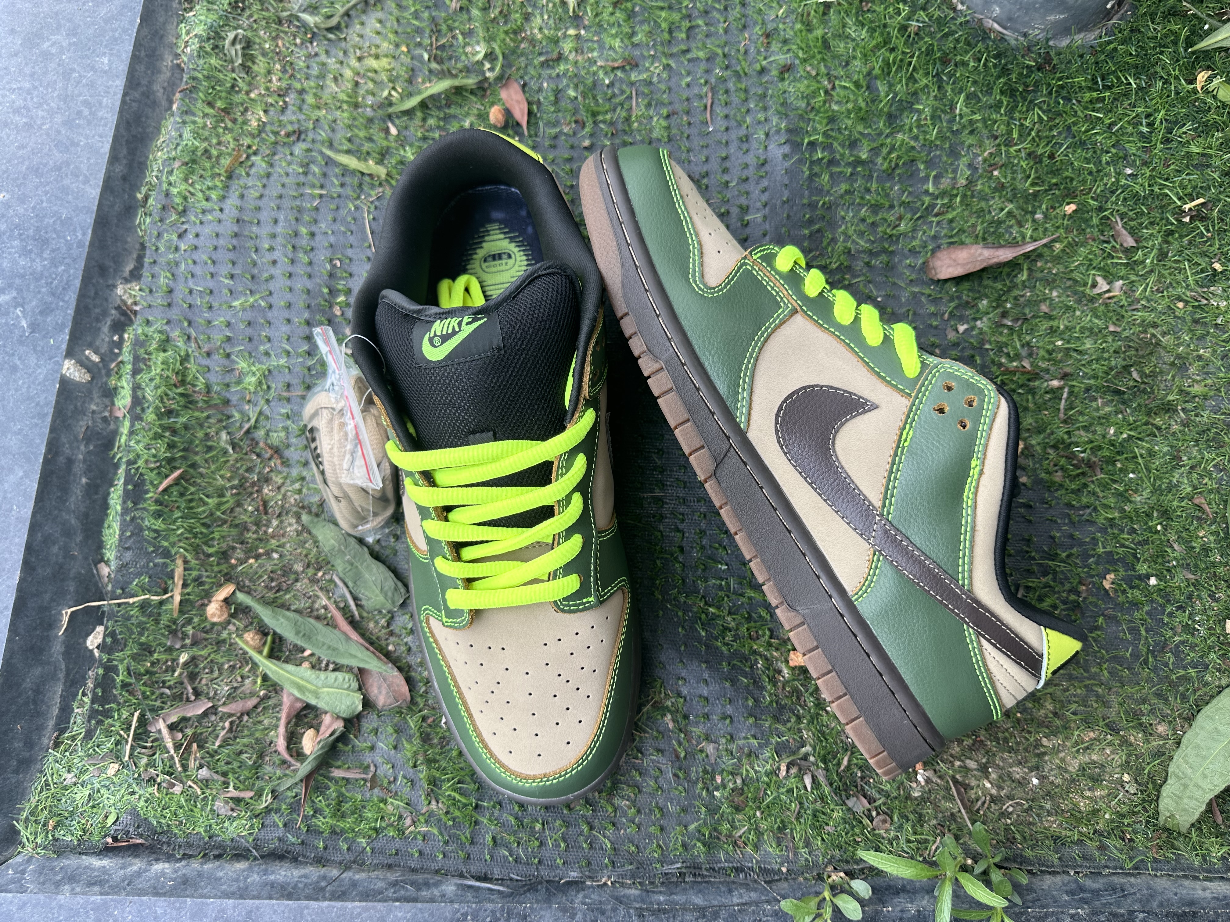 Dunk SB Low Jedi 304292-222