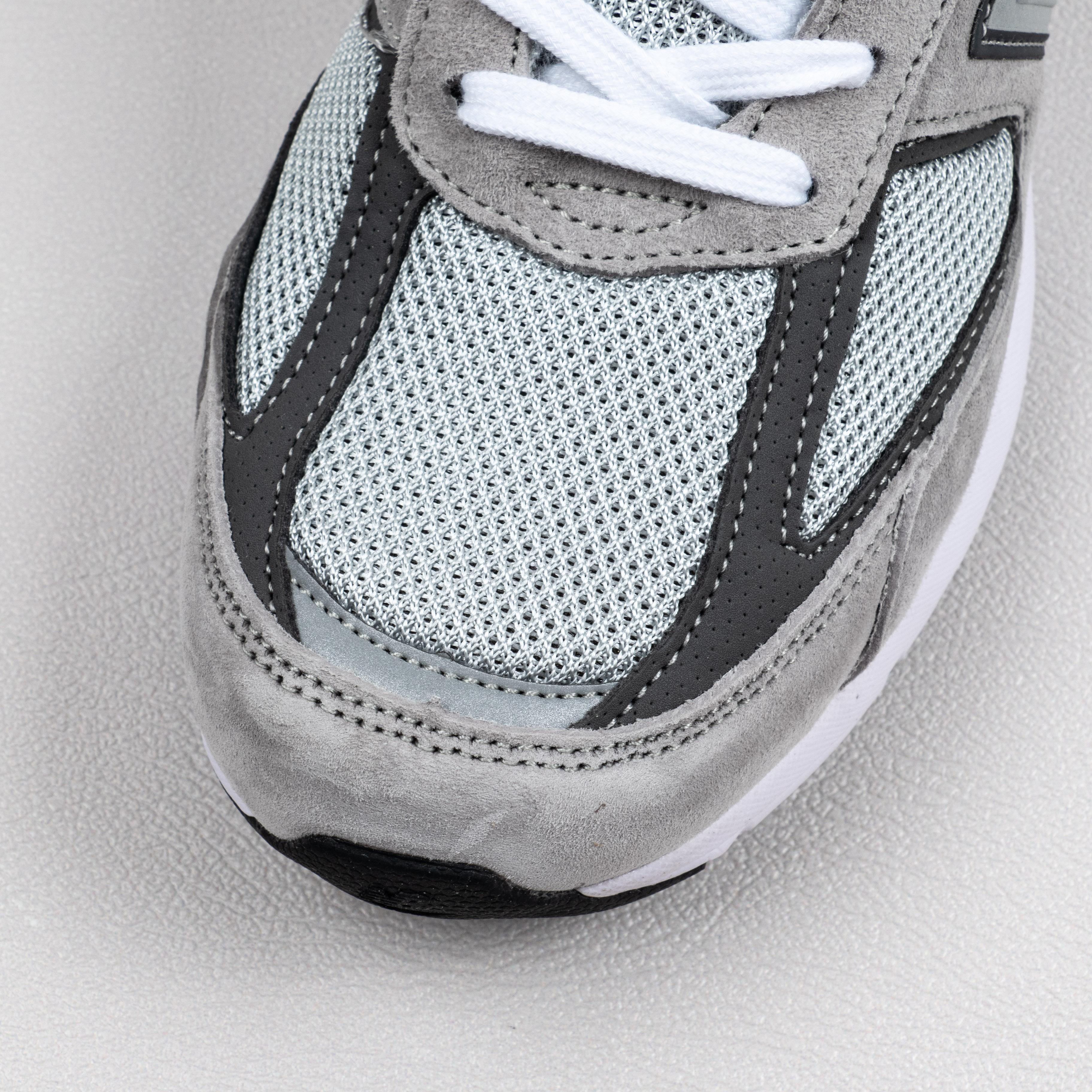 【Free Shipping】990v5 Grey