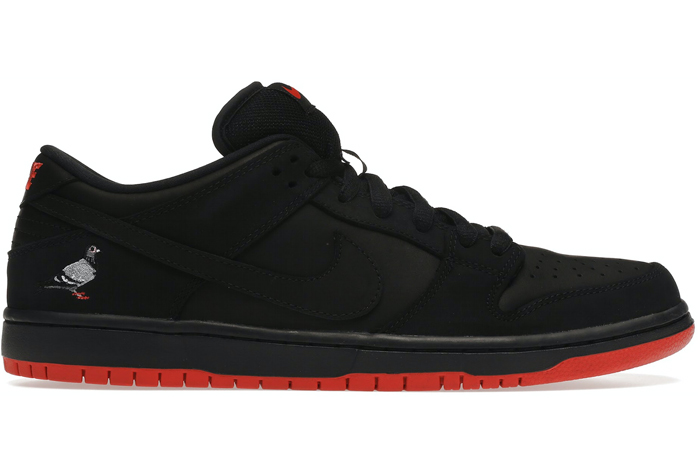 SB Dunk Low Black Pigeon (Regular Box)
