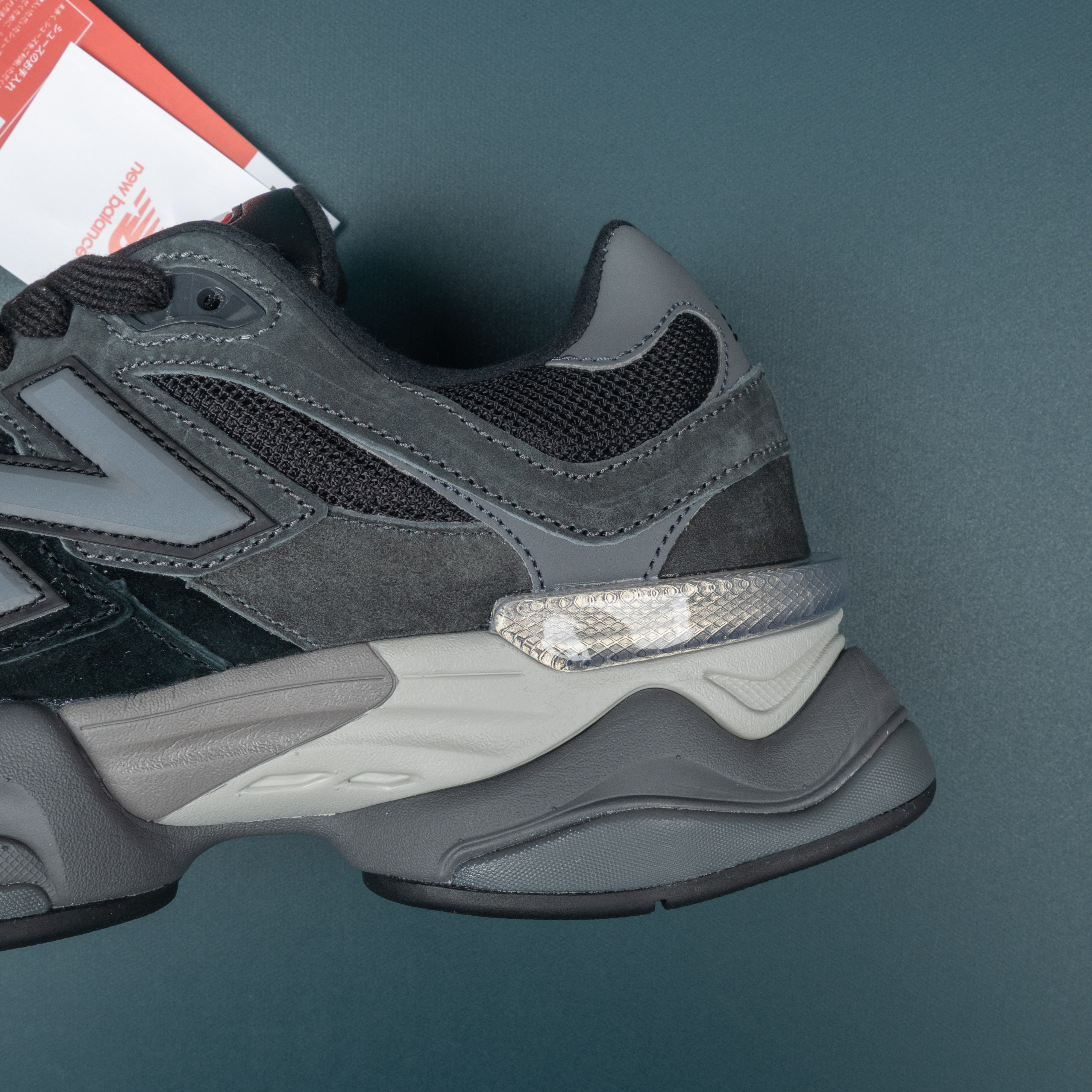 Black Castlerock Grey