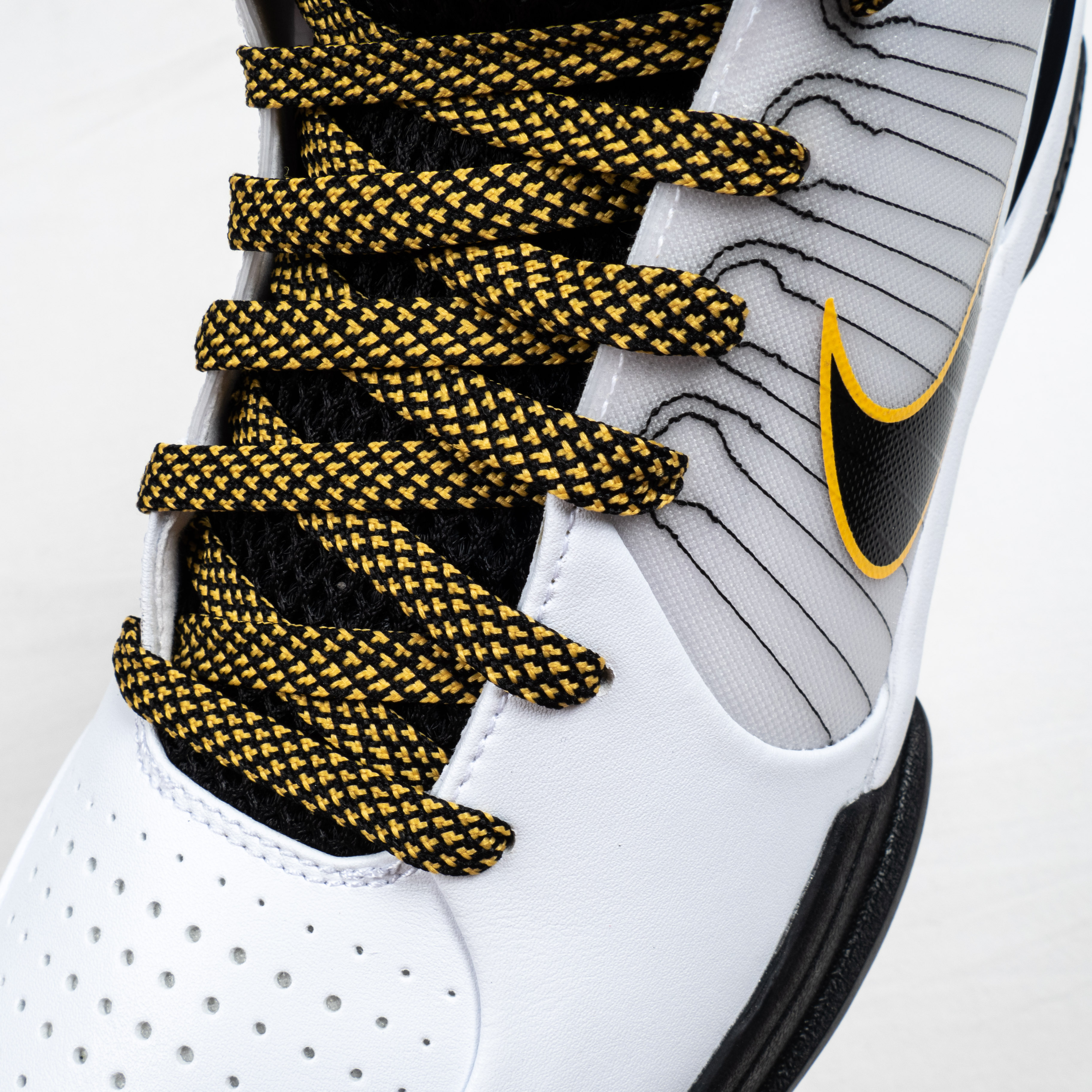 Kobe 4 Protro White Black Del Sol