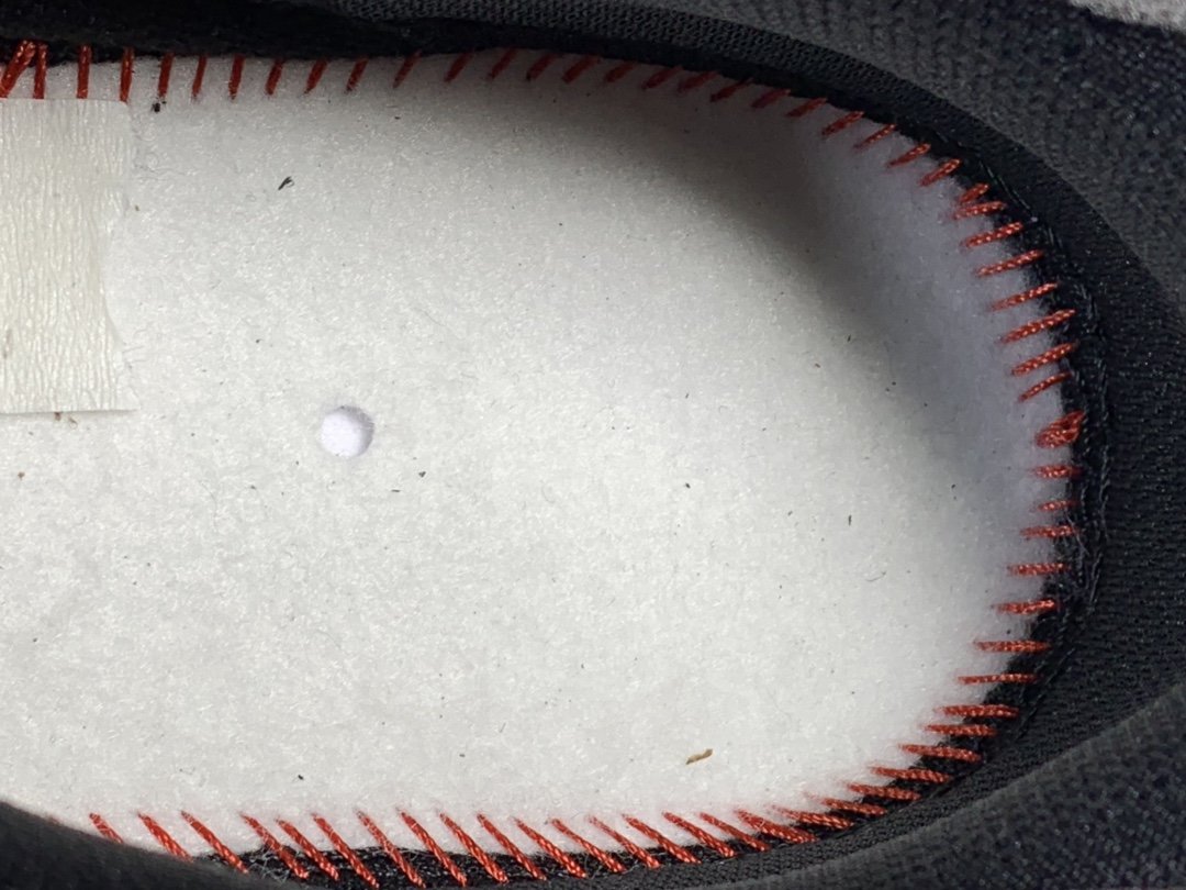 AF 1 Low '07 OW MoMA