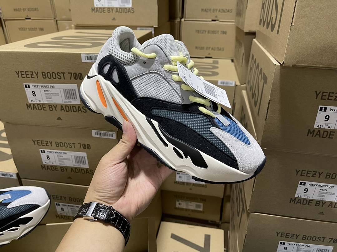 700 Wave Runner Solid Grey