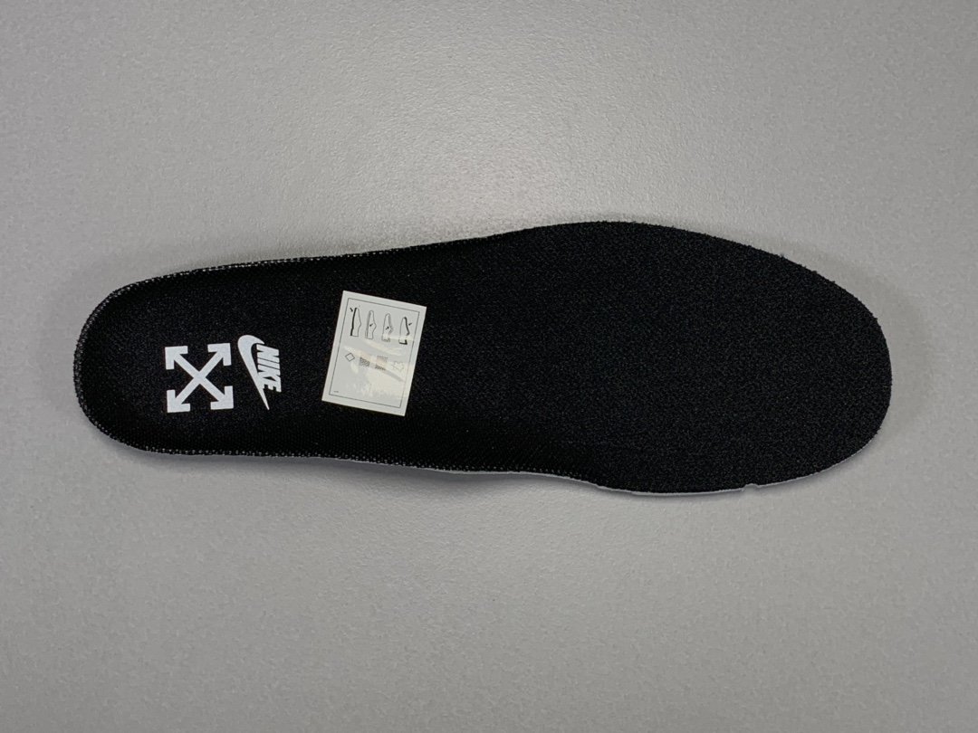 AF 1 Low '07 OW MoMA