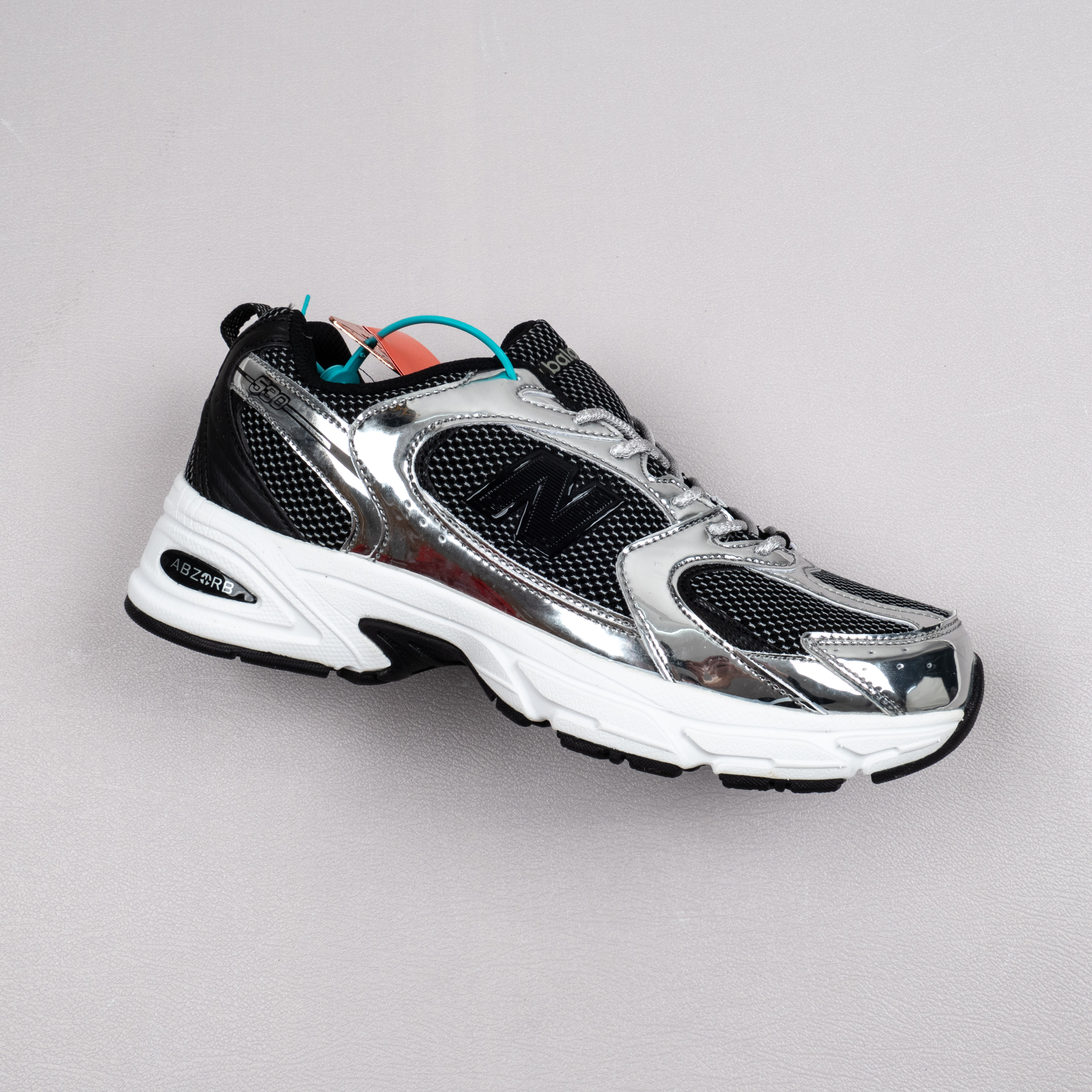 【Free Shipping】NB530系列复古跑步鞋老爹鞋 MR530KK