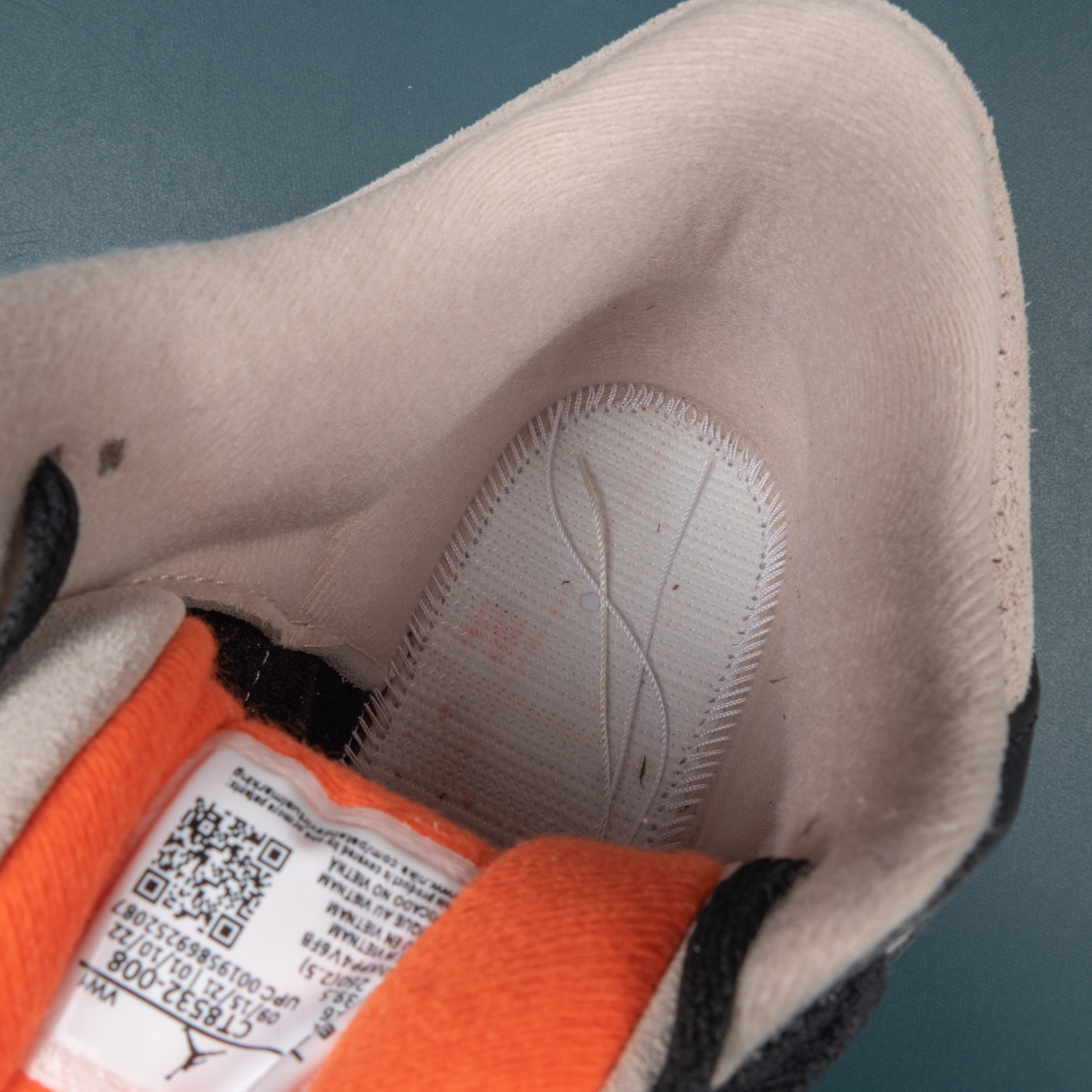 3s Retro Desert Elephant