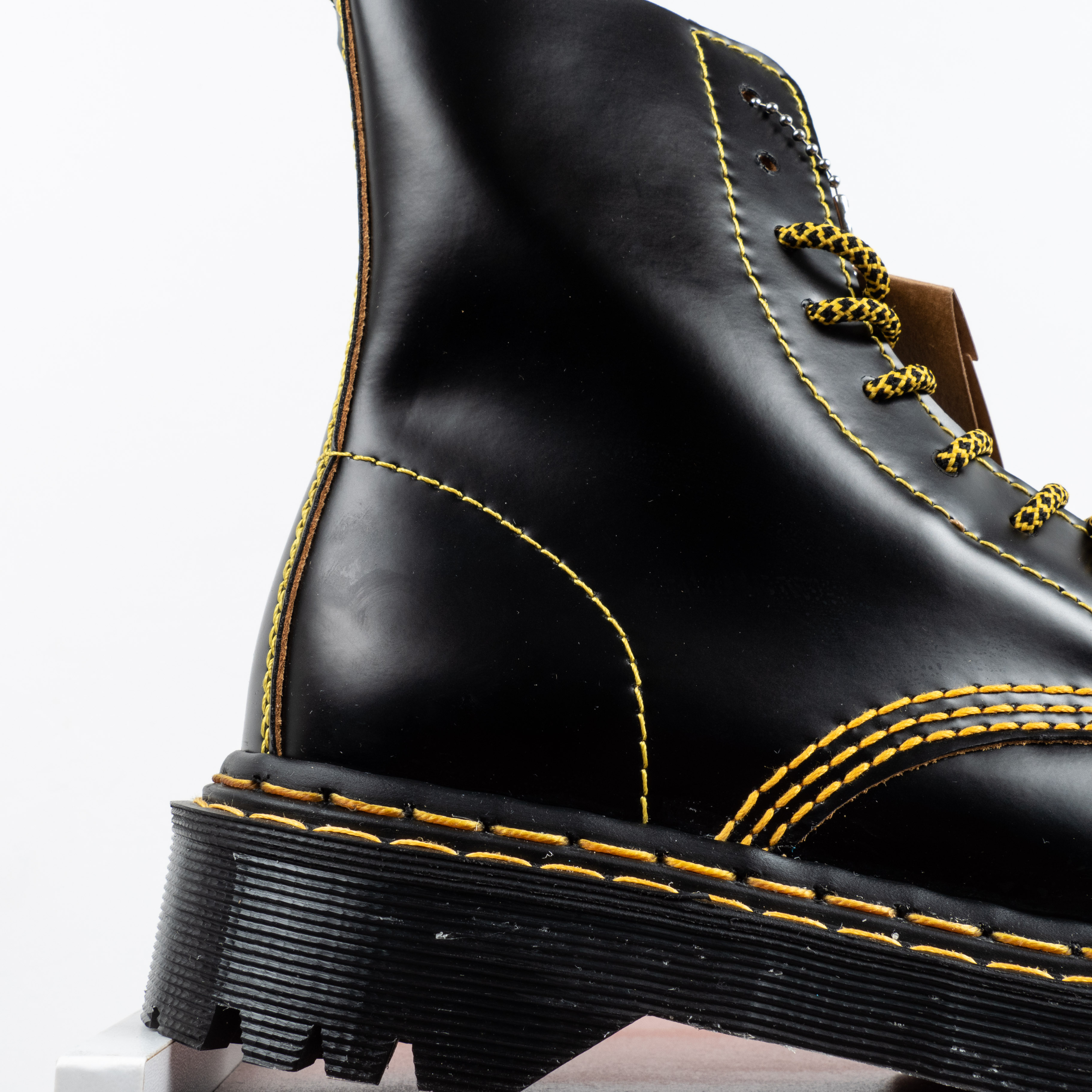 [Free Shipping]男女鞋 Dr.Martens 马汀博士Jadon系列 1460 8孔黑黄马丁靴