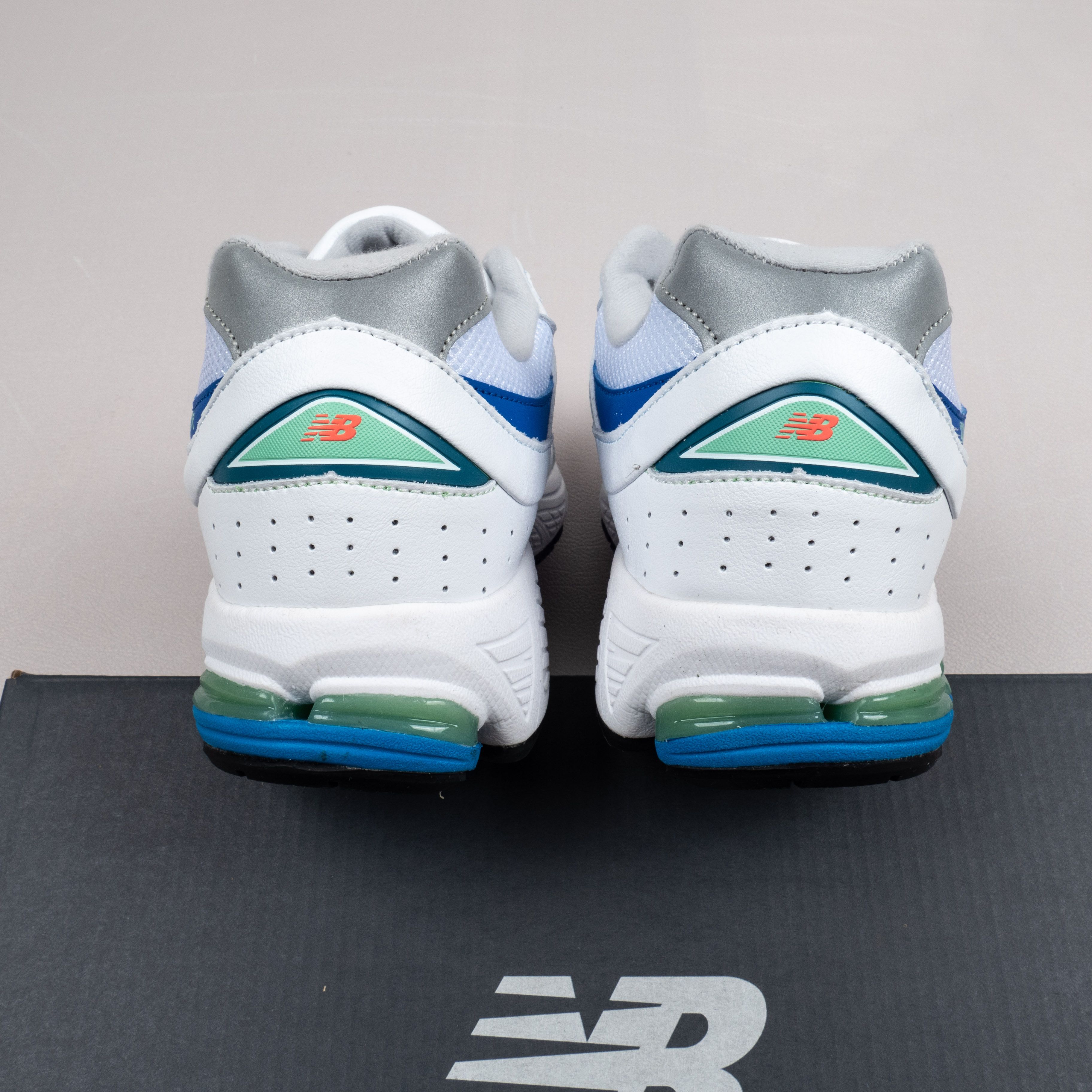 【Free Shipping】002系列 NB复古慢跑鞋 ML2002RW