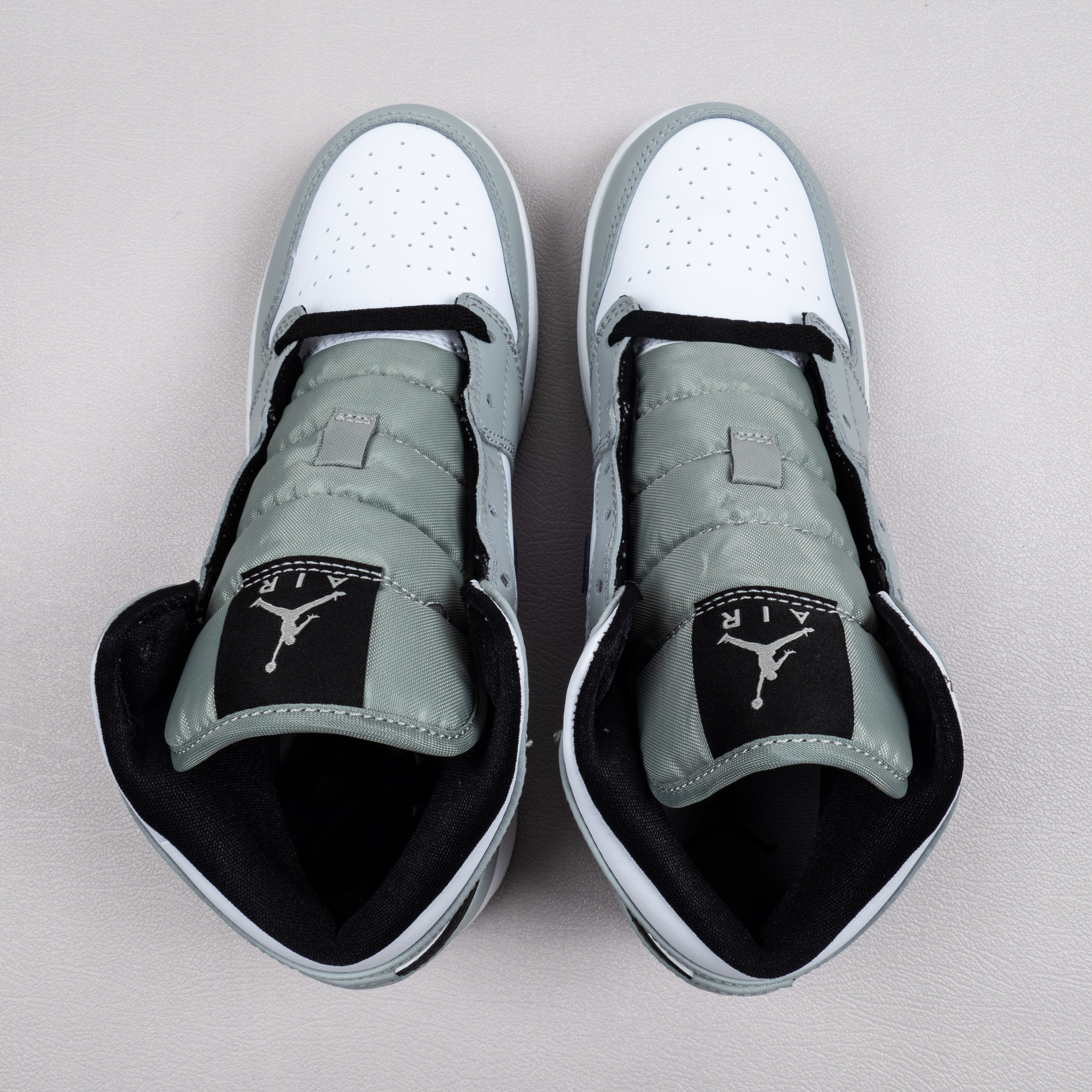 1's Mid Light Smoke Grey