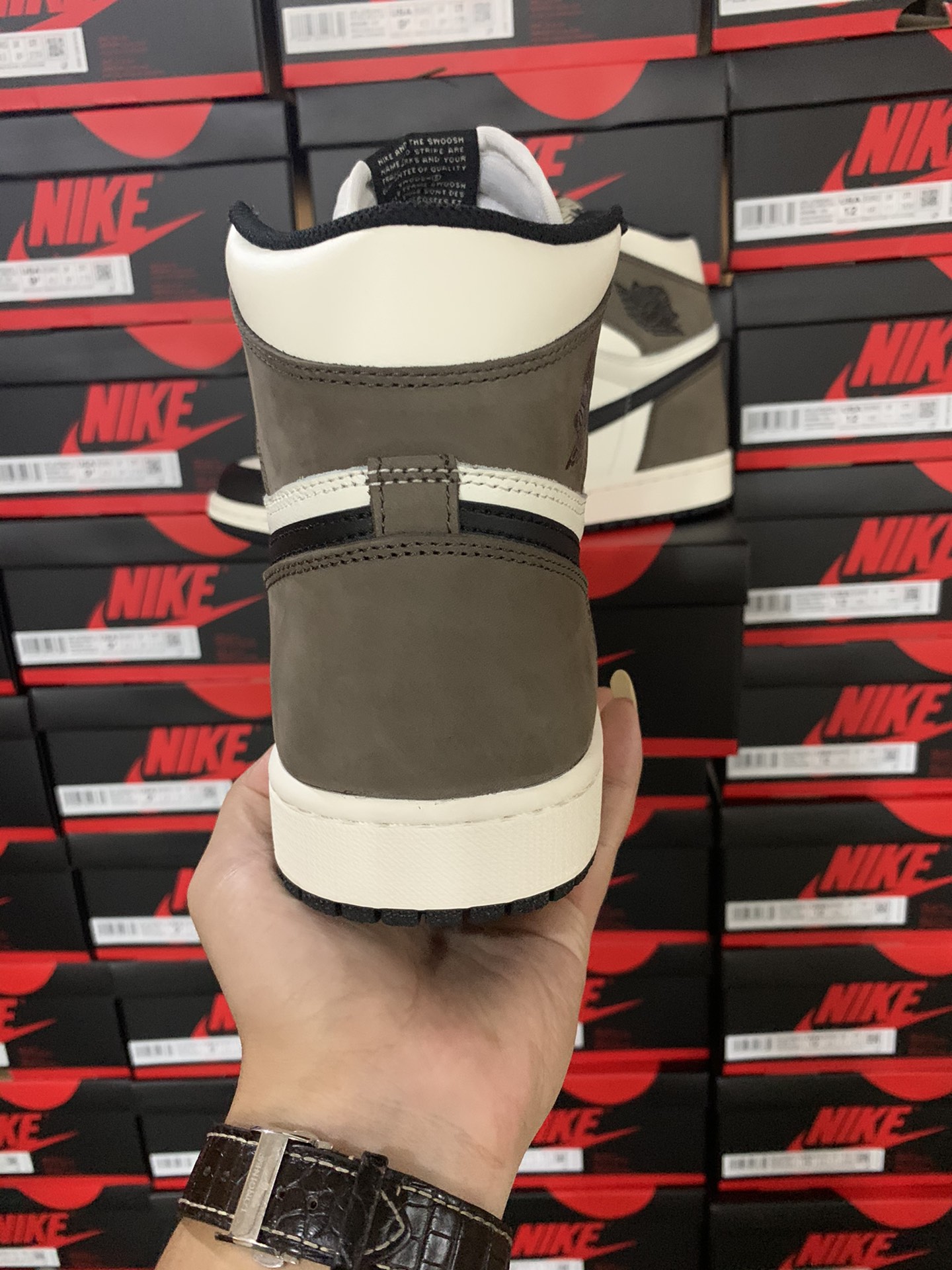 1's Retro High Dark Mocha 555088-105