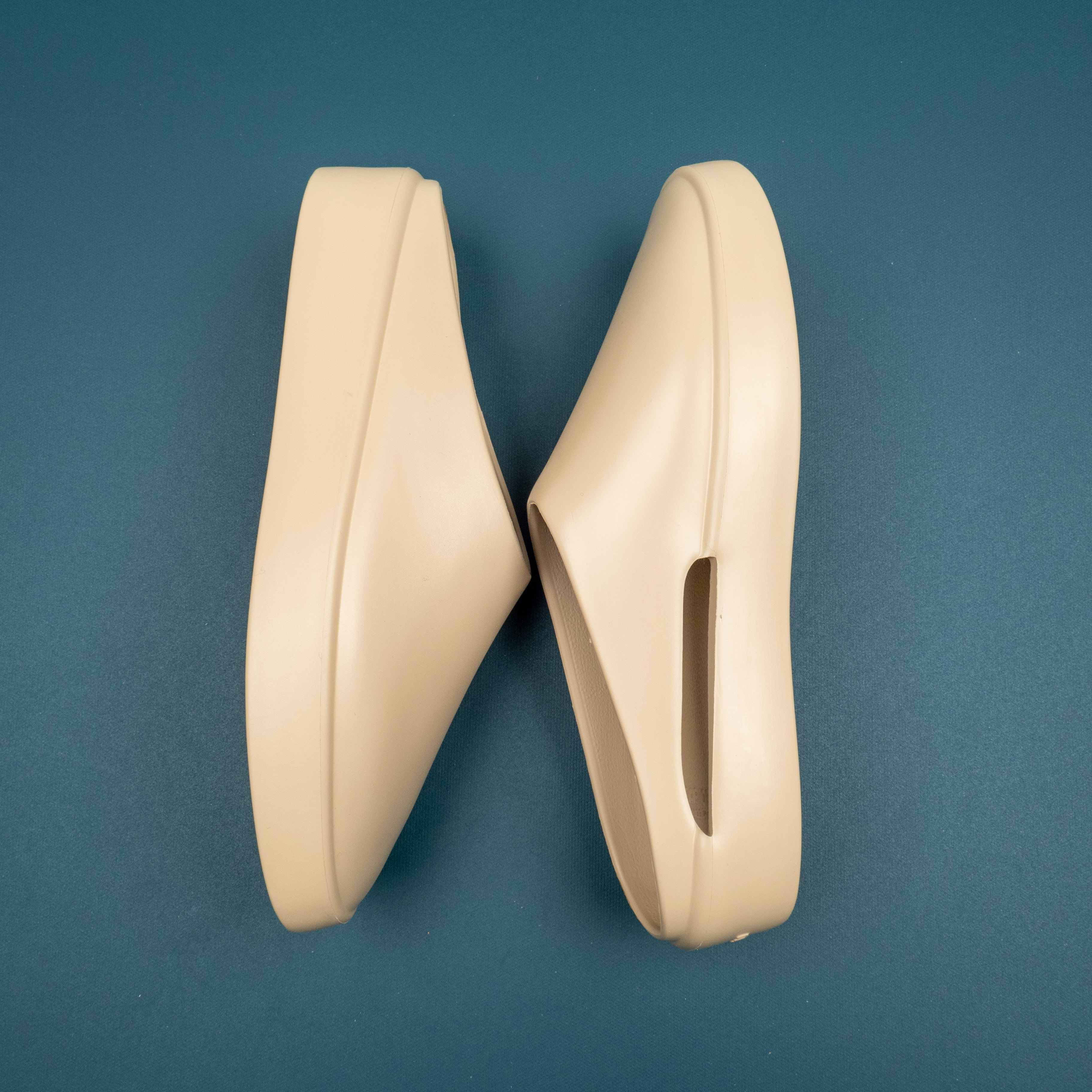 Caliornia One Stomp Almond