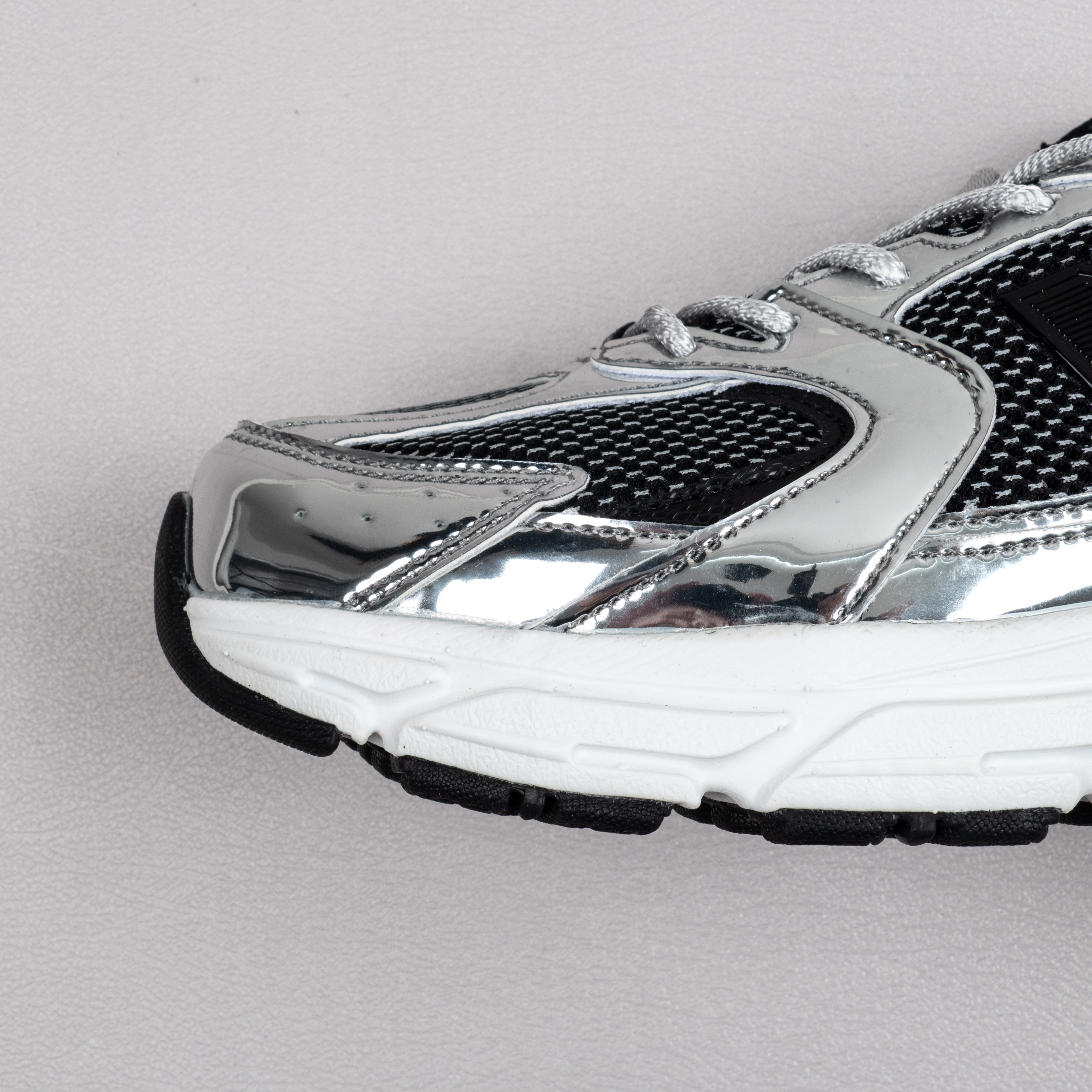 【Free Shipping】NB530系列复古跑步鞋老爹鞋 MR530KK