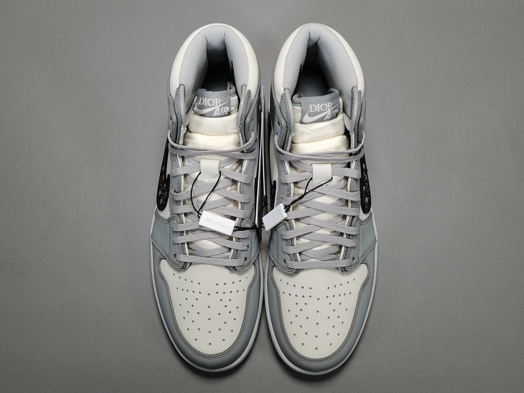 1's Retro High Dior CN8607 002