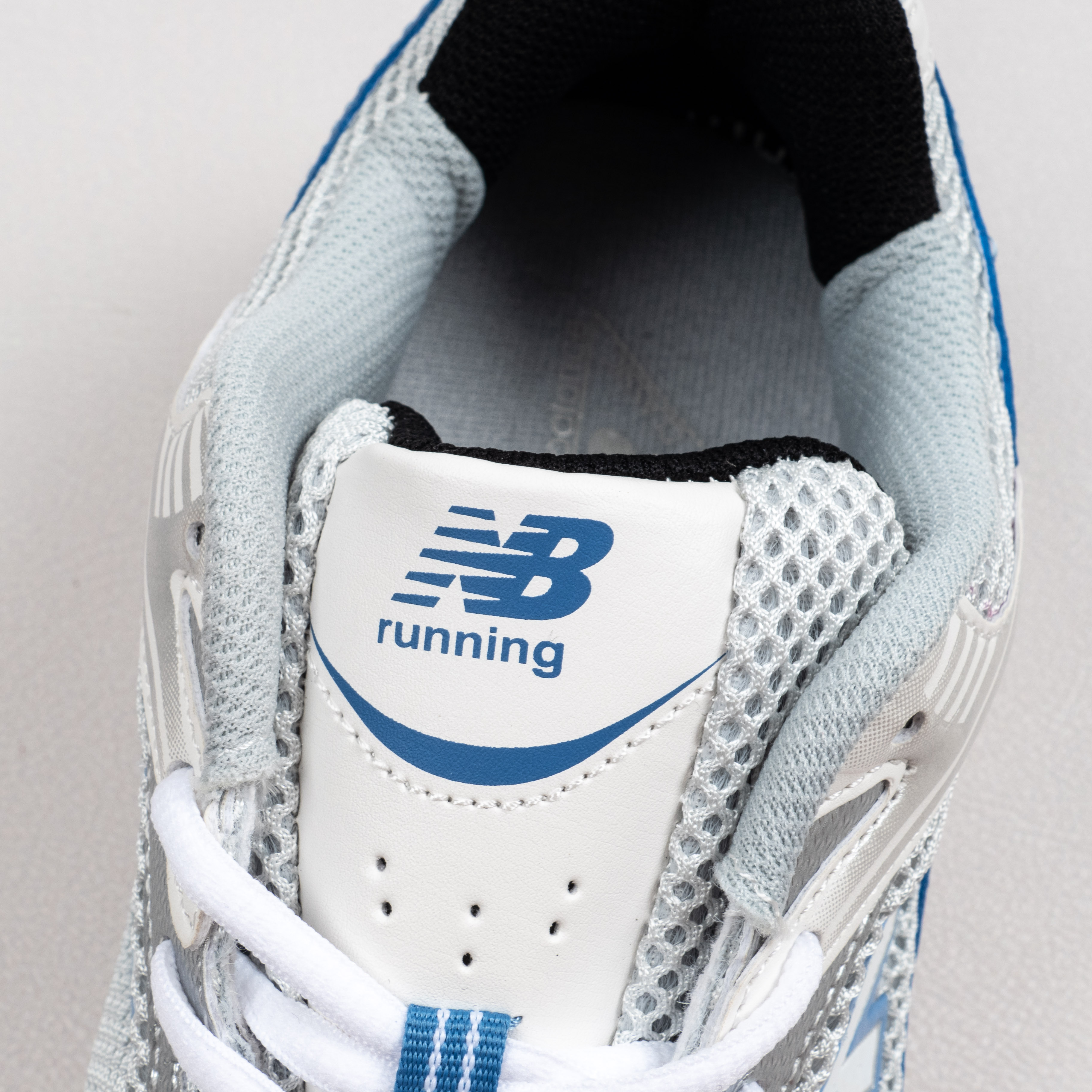 【Free Shipping】530系列白蓝复古老爹鞋休闲运动跑步鞋MR530KC