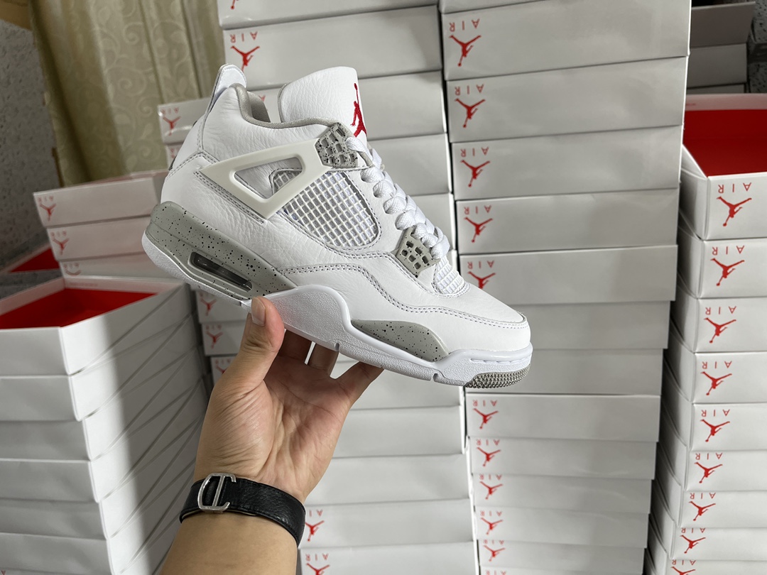 4's Retro White Oreo