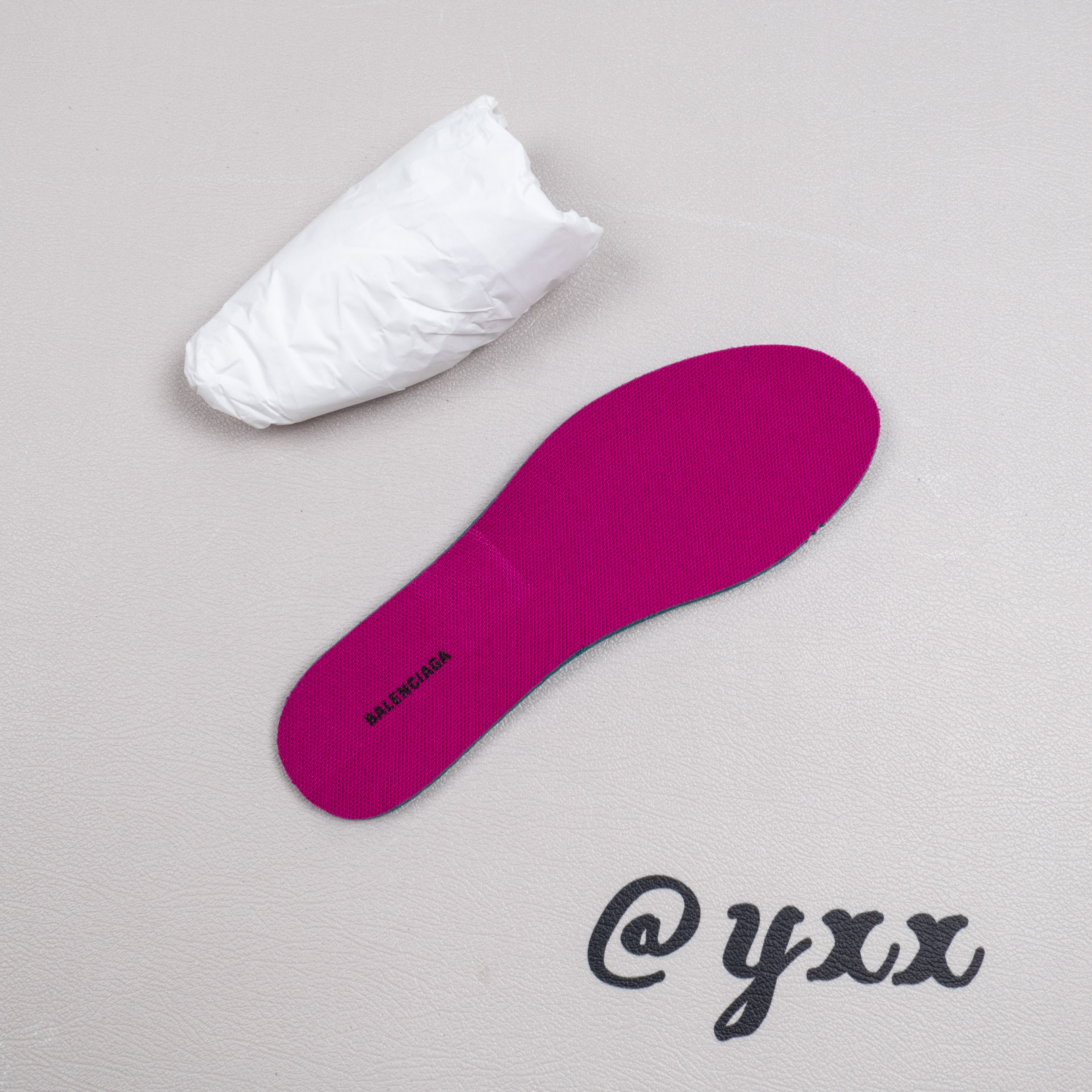 【Free Shipping】男女鞋 巴黎袜子鞋SPEED LOGO印花袜式针织运动鞋