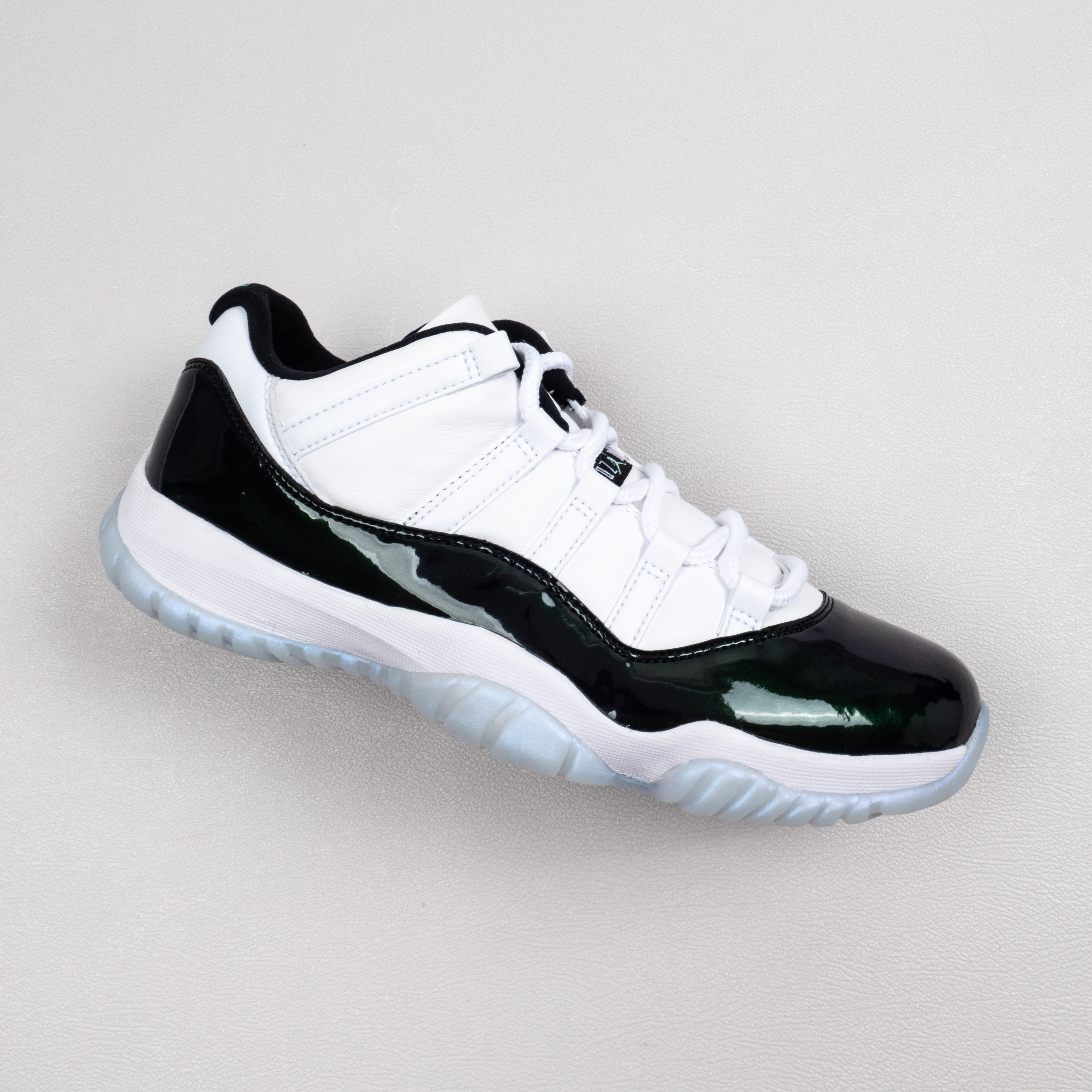 11s Retro Low Iridescent