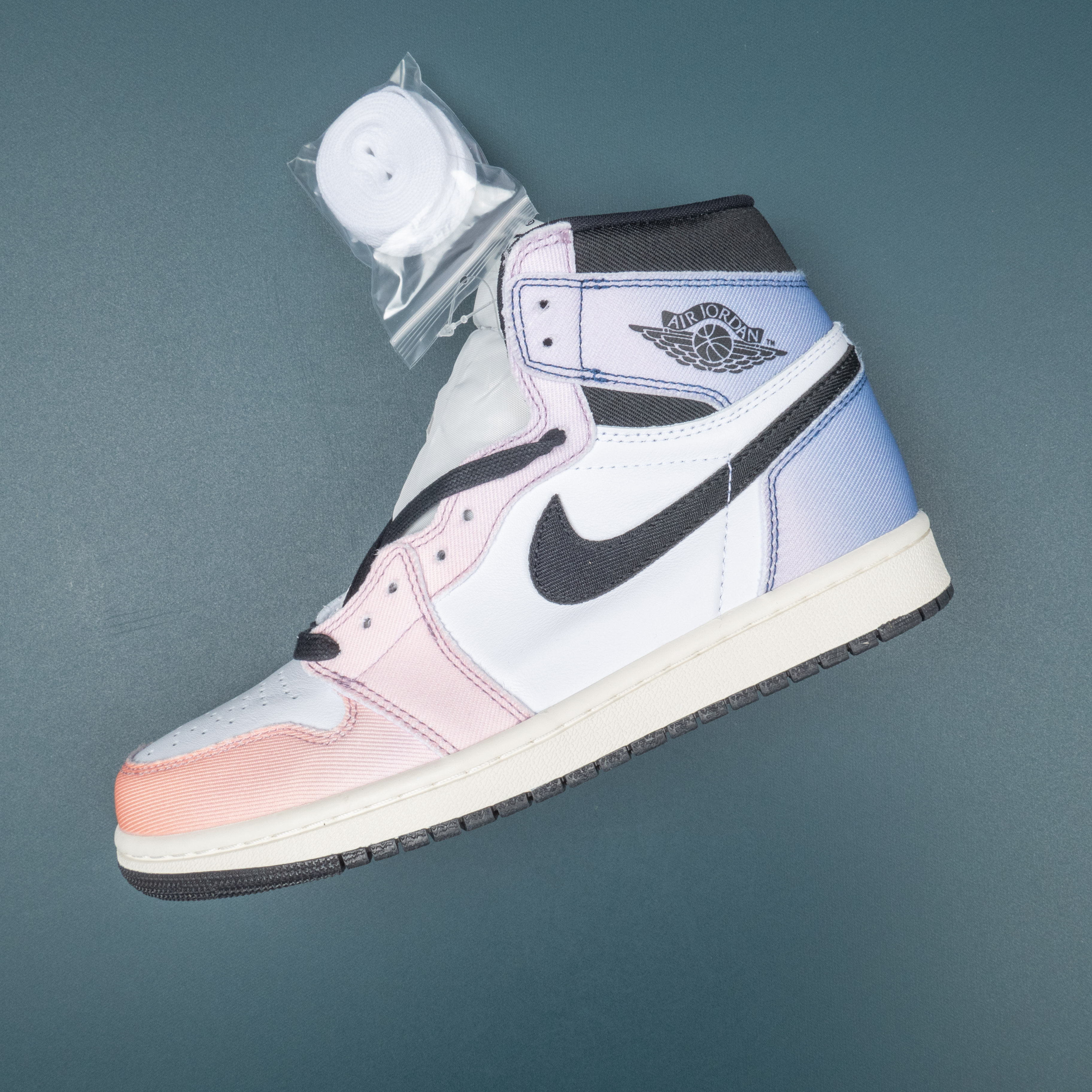 1s Retro High OG Skyline