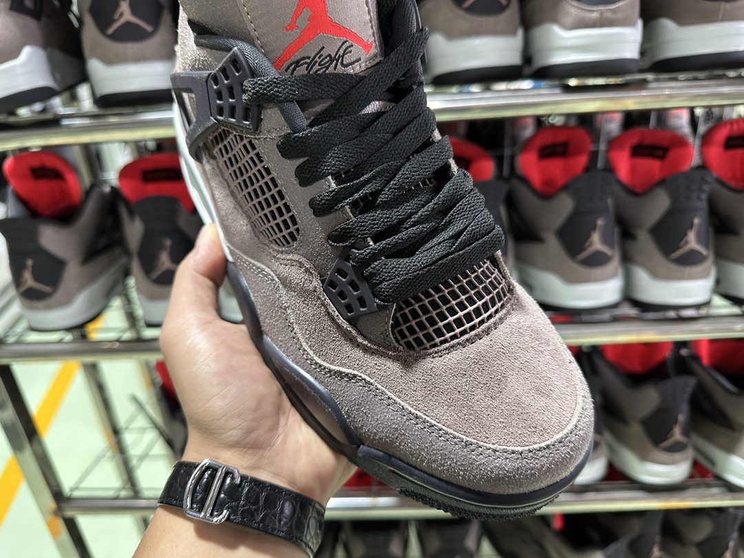4's Retro Taupe Haze