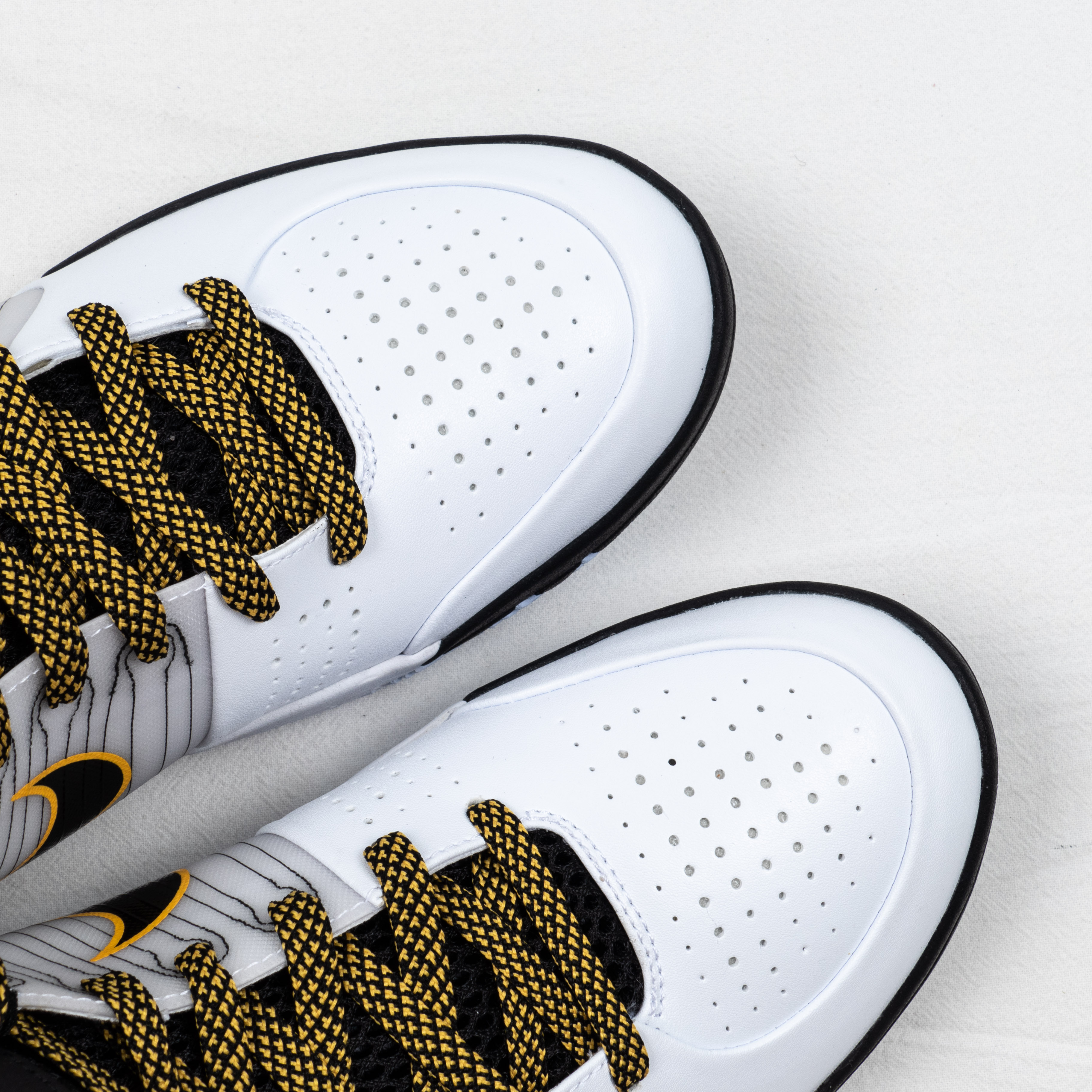 Kobe 4 Protro White Black Del Sol