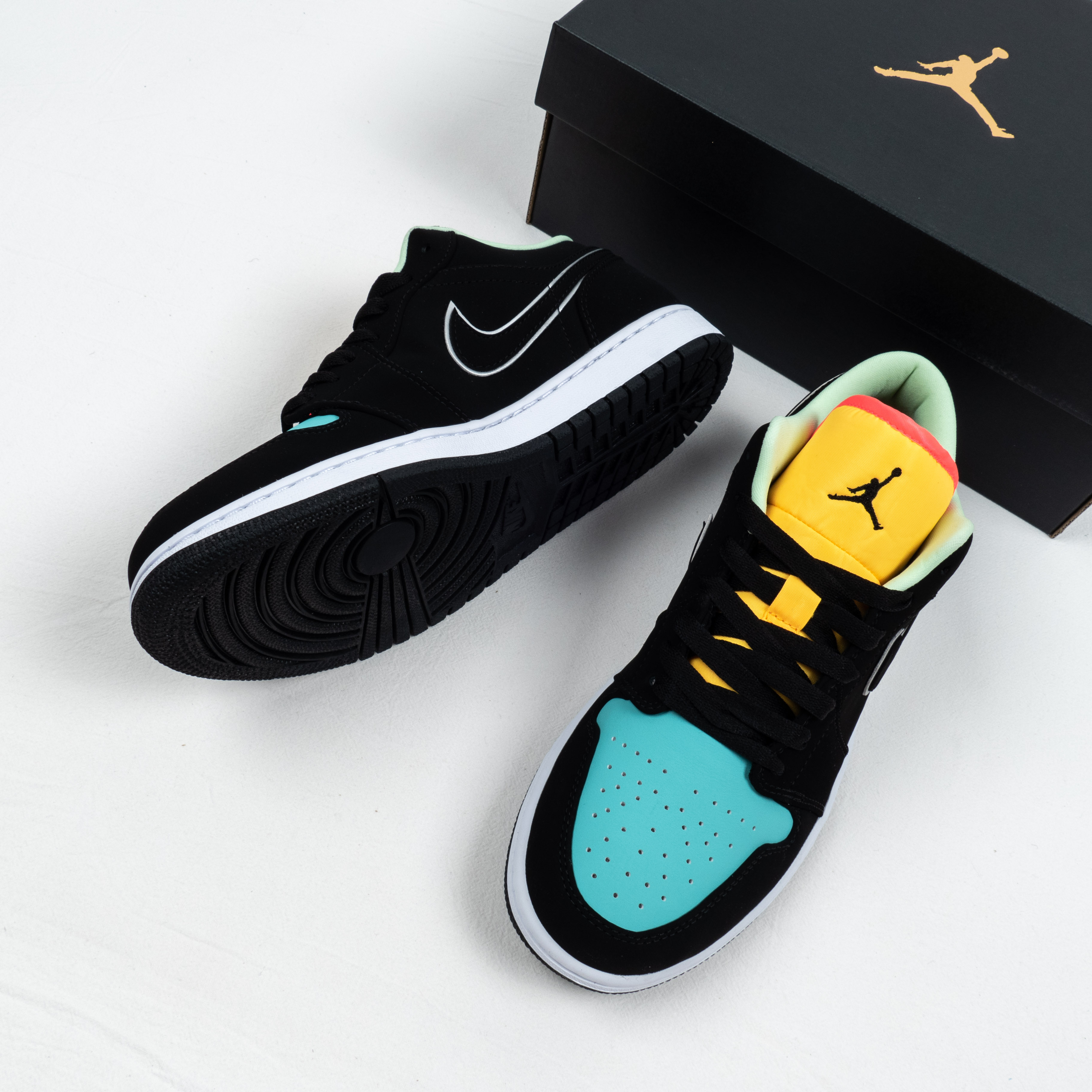 1's Low Black Aurora Green Laser Orange