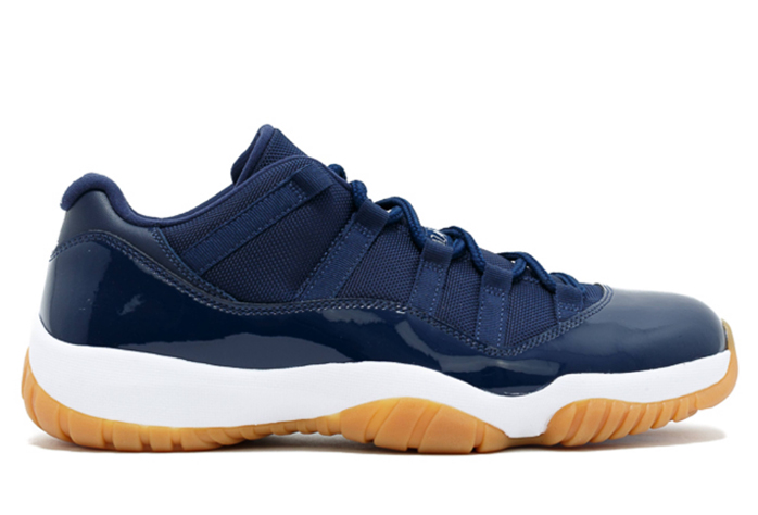 11's Retro Low Midnight Navy