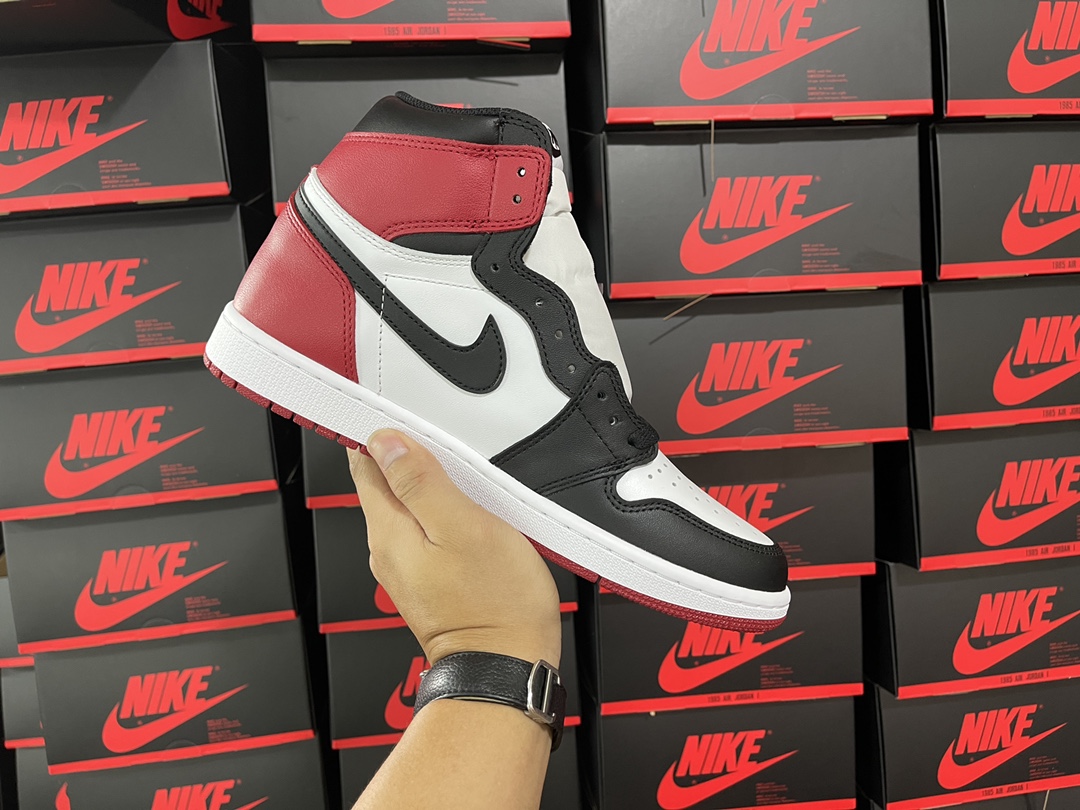 1's Retro Black Toe (2016)