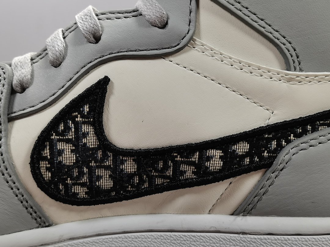1's Retro High Dior CN8607 002