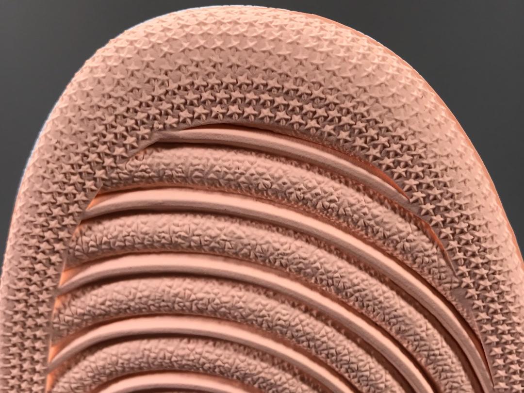 1s Retro High Black Crimson Tint