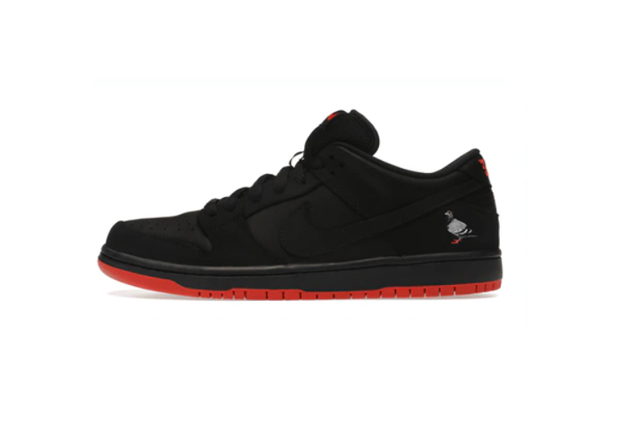 SB Dunk Low Black Pigeon (Regular Box)