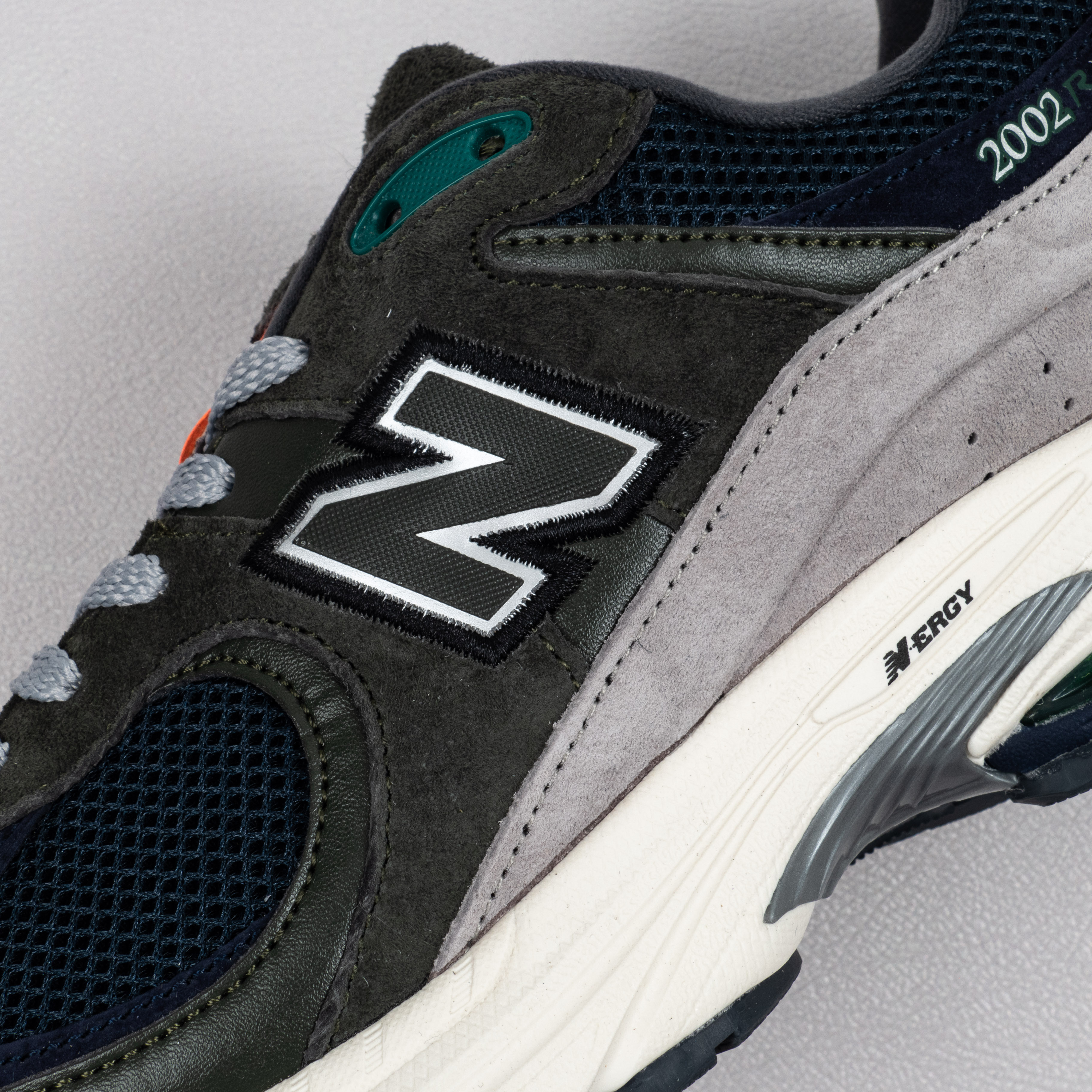 【Free Shipping】2002R Defense Green Natural Indigo