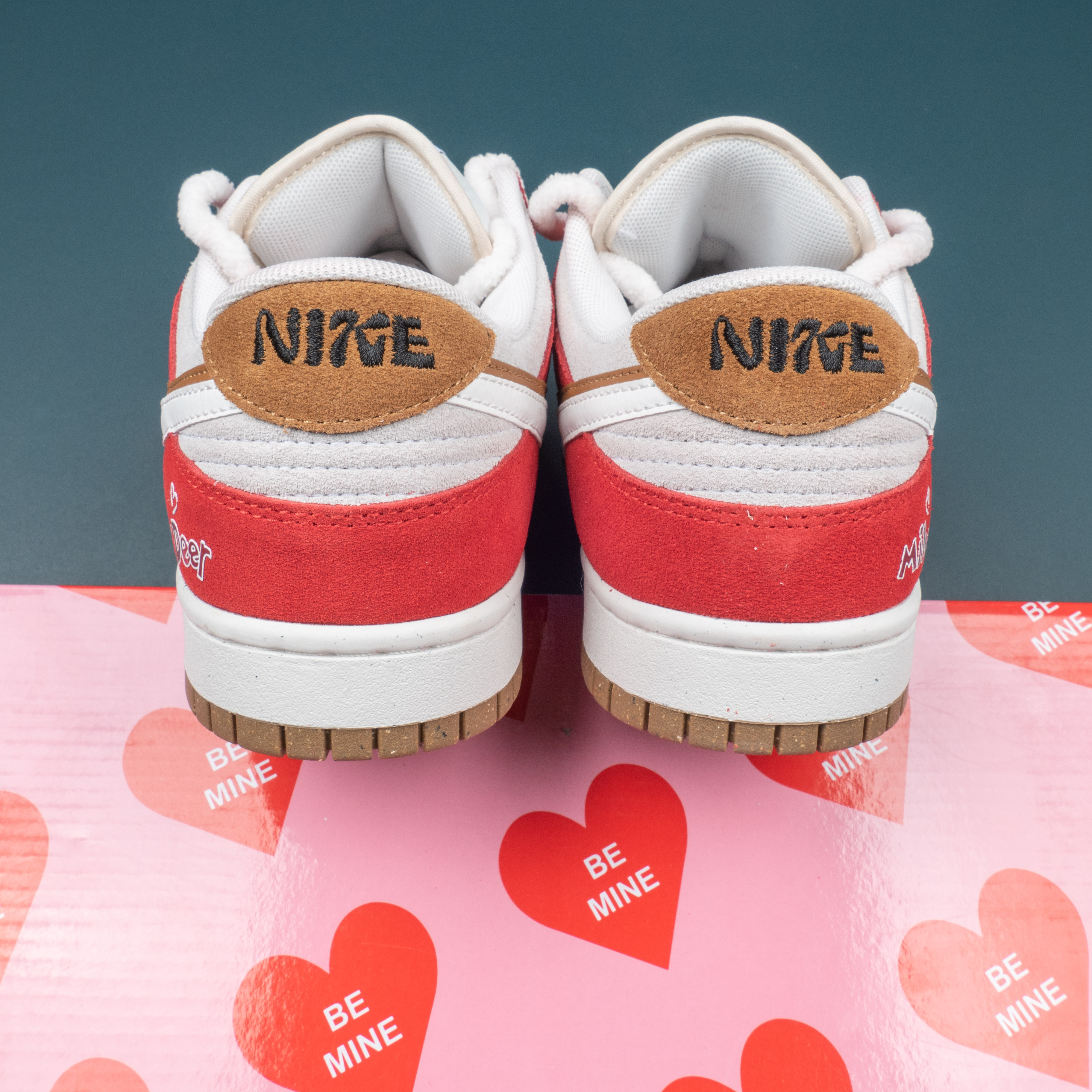 Dunk Low SE 85 'Christmas'