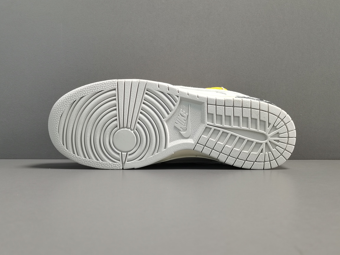 Dunk Low OW Lot 39